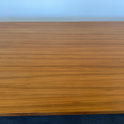 Wilkhahn Free Sitzungstisch Detailfoto Tischplatte von oben