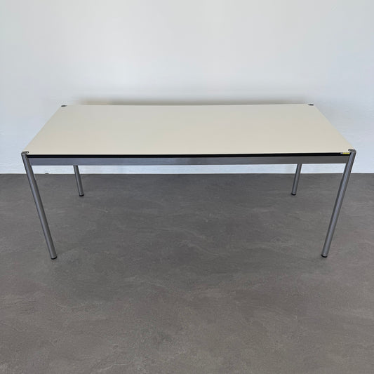 USM Haller Classic Schreibtisch 1750 x 750 mm