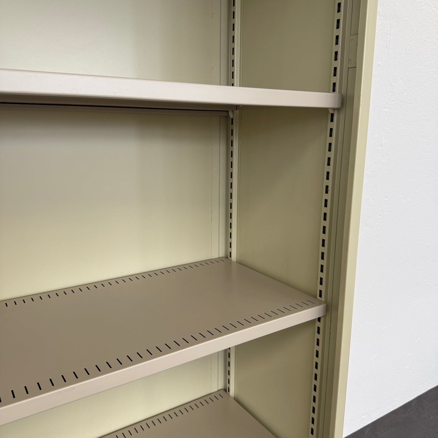Lista Office Storage Regal Detailfoto Fachboden