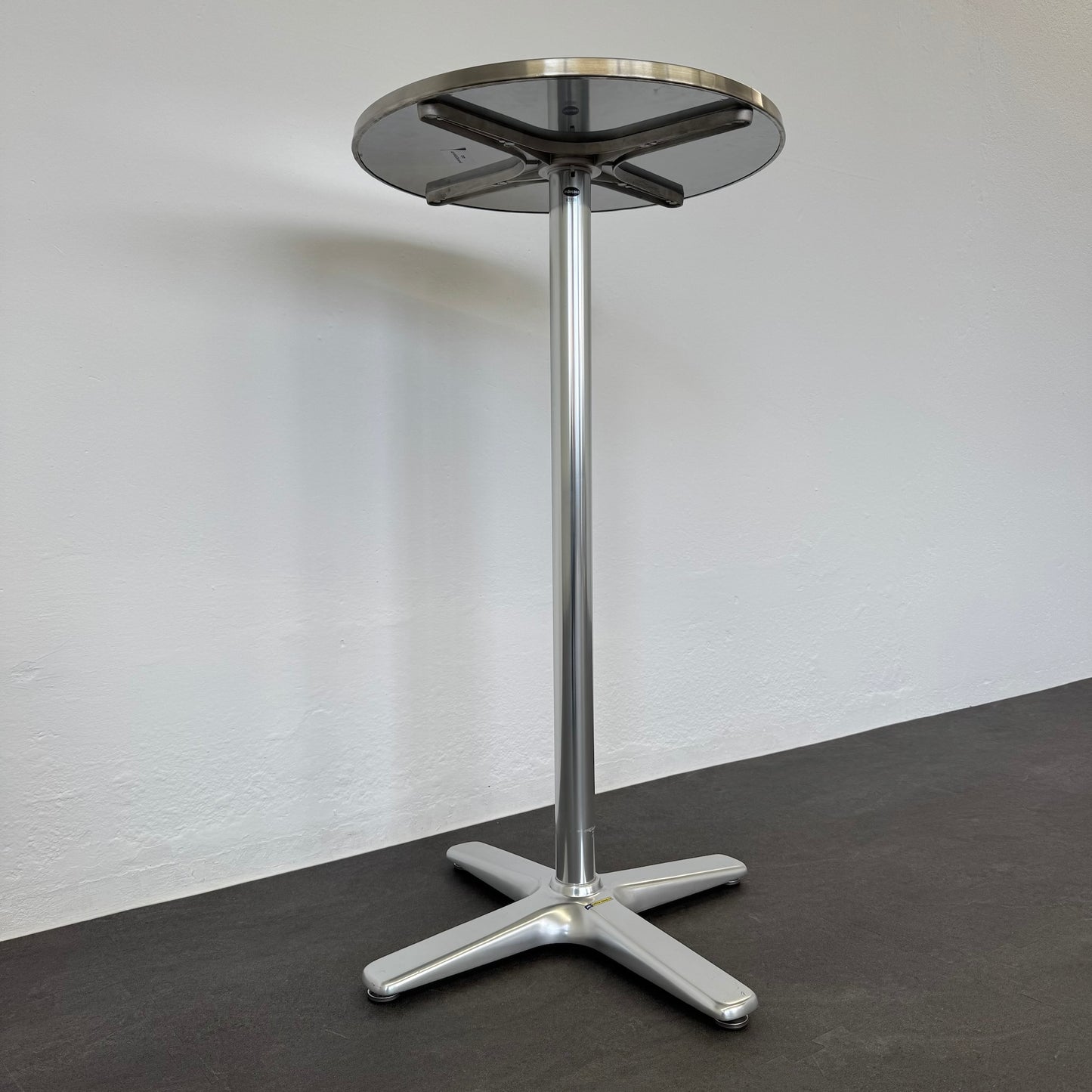 Top Design Classic Bistrostehtisch Ansicht seitlich