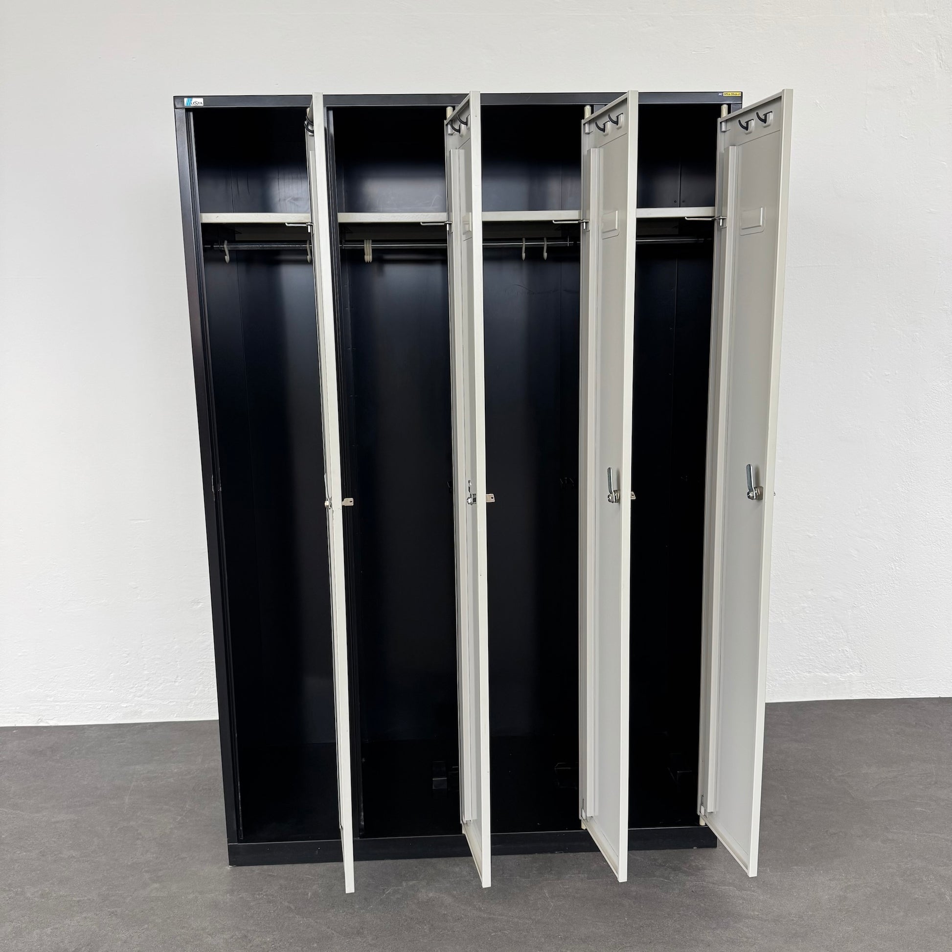 Lista Classic Garderobenschrank mit  allen Abteilen offen