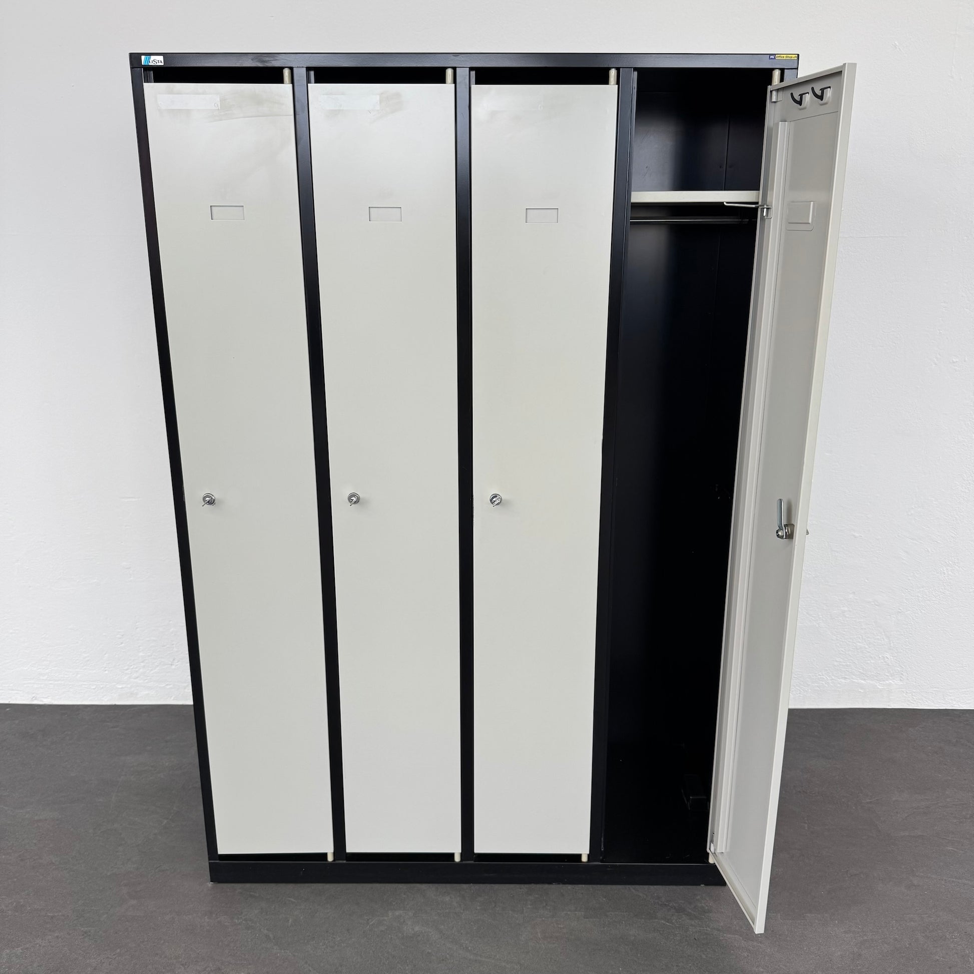 Lista Classic Garderobenschrank mit Tür offen