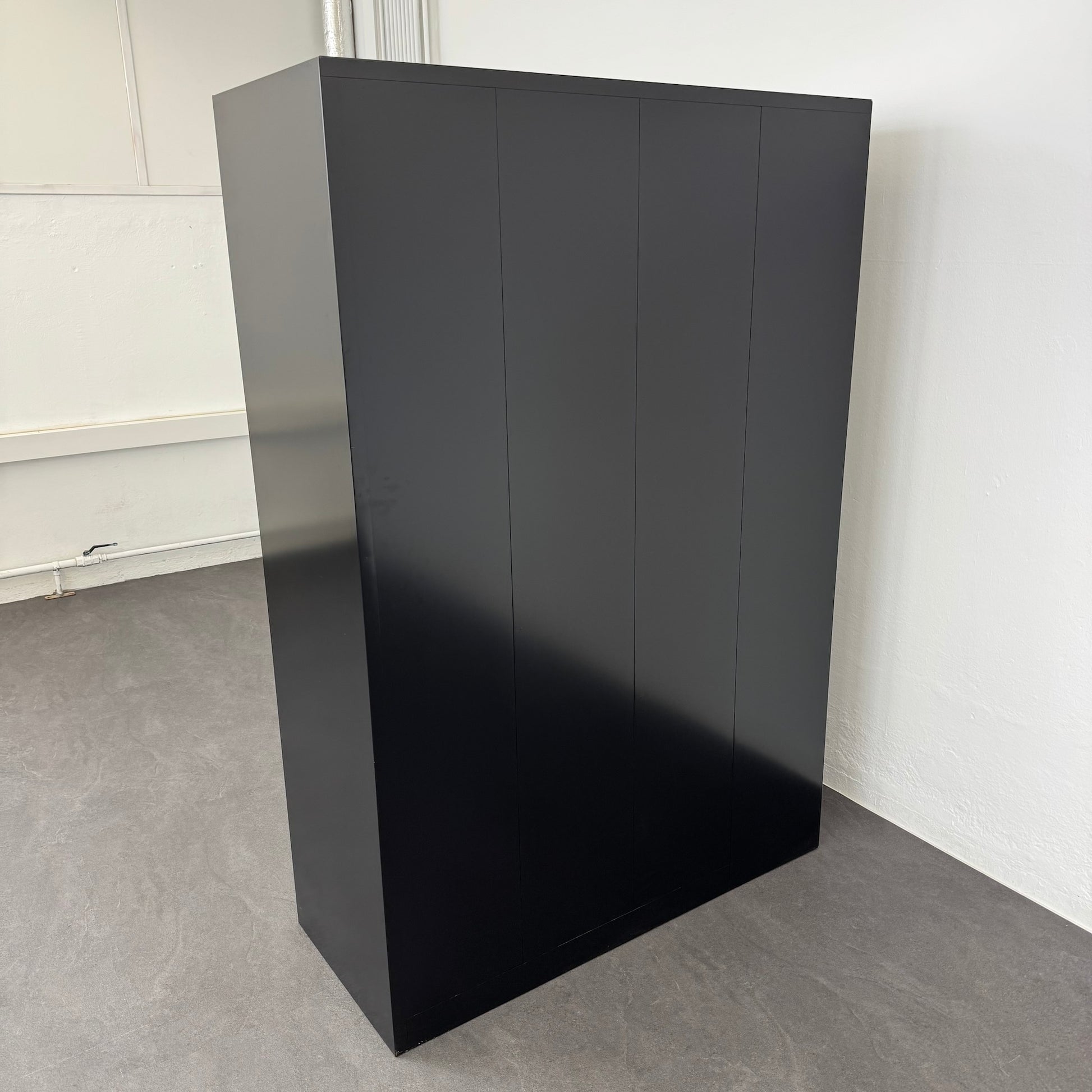 Lista Classic Garderobenschrank Ansicht Rückwand