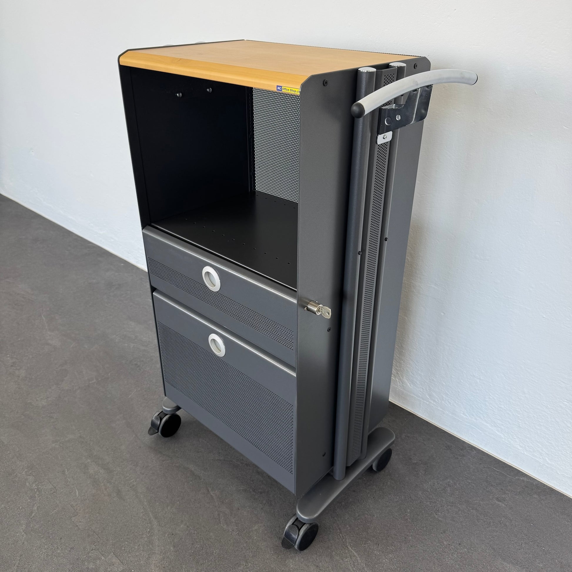 Ergodata Take Off Roll-Caddy mit Kleiderbügel