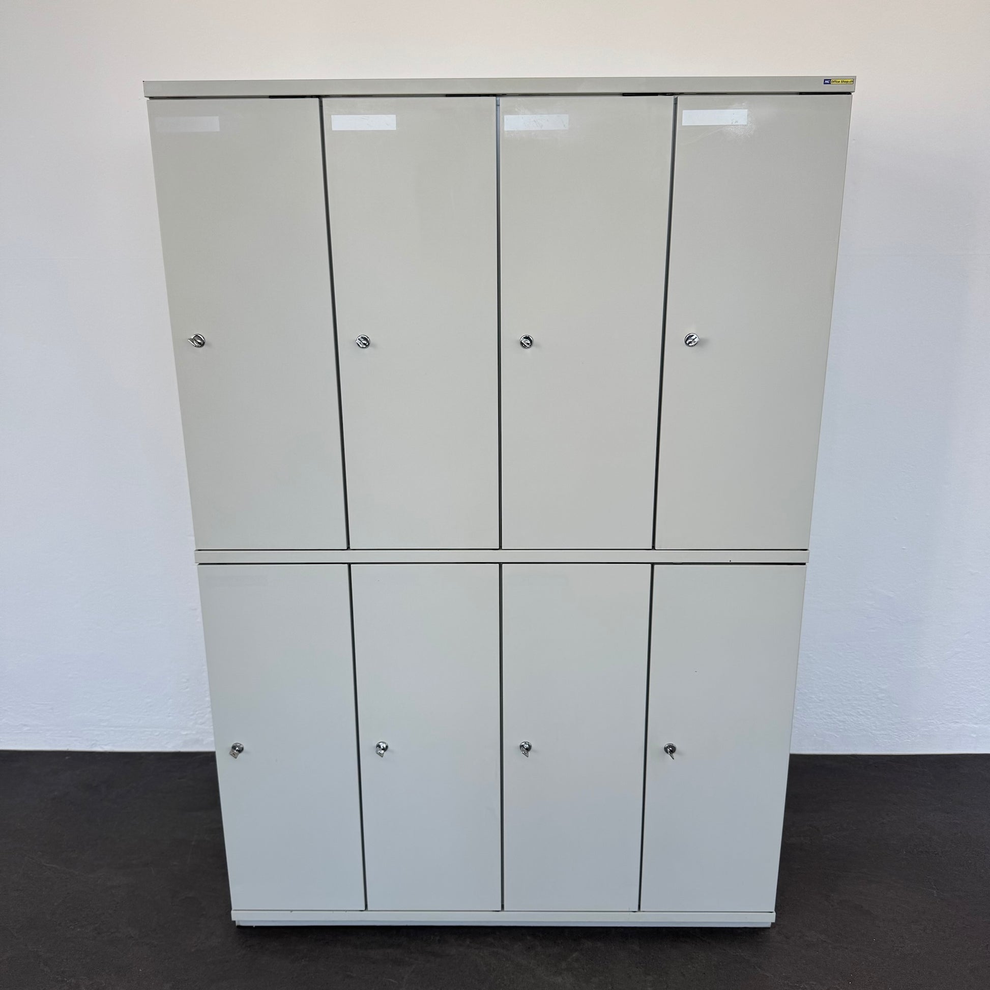 Lista Classic Doppelstöckiger Garderobenschrank aus Metall Lichtgrau