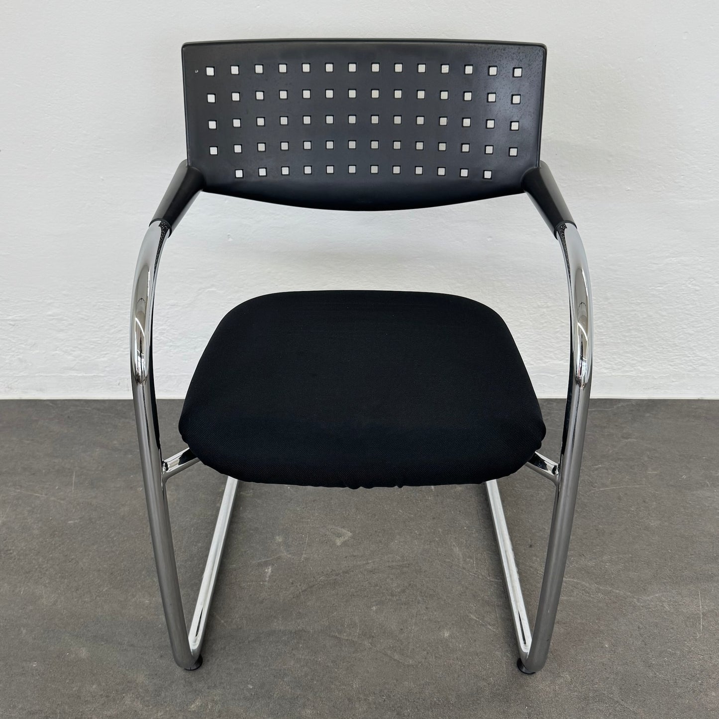 Vitra Visavis Freischwinger mit Stoffbezug Schwarz - 6038025