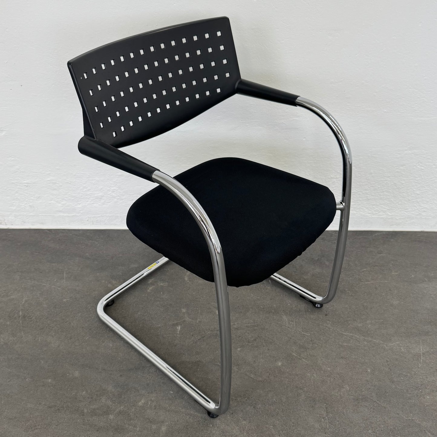 Vitra Visavis Freischwinger mit Armlehnen - 6038025