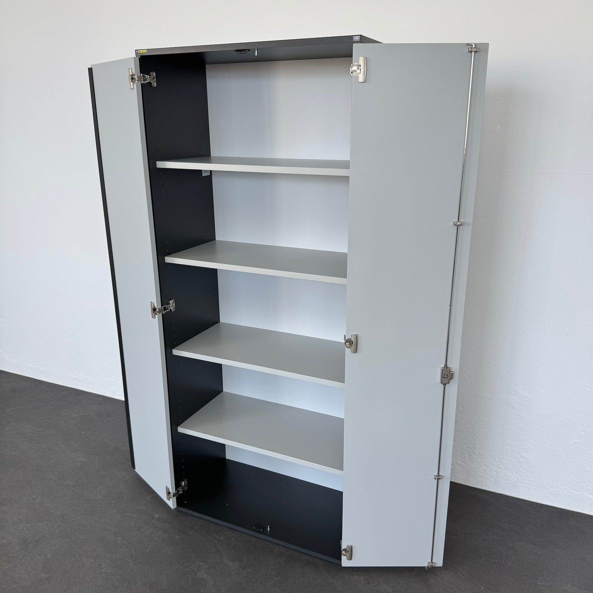 Elan Euroffice Flügeltür-Aktenschrank offen