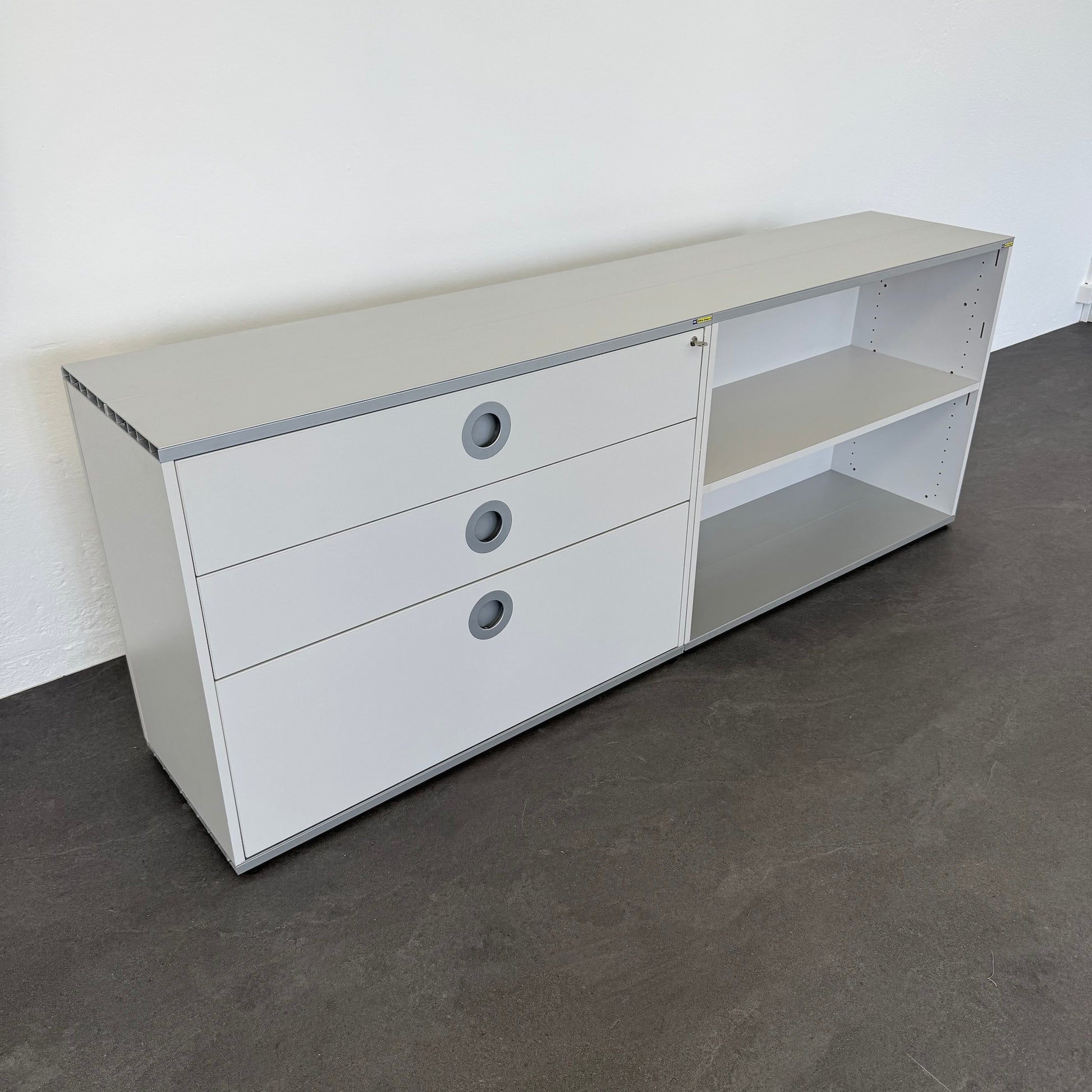 Denz D3 Sideboard Ansicht von links