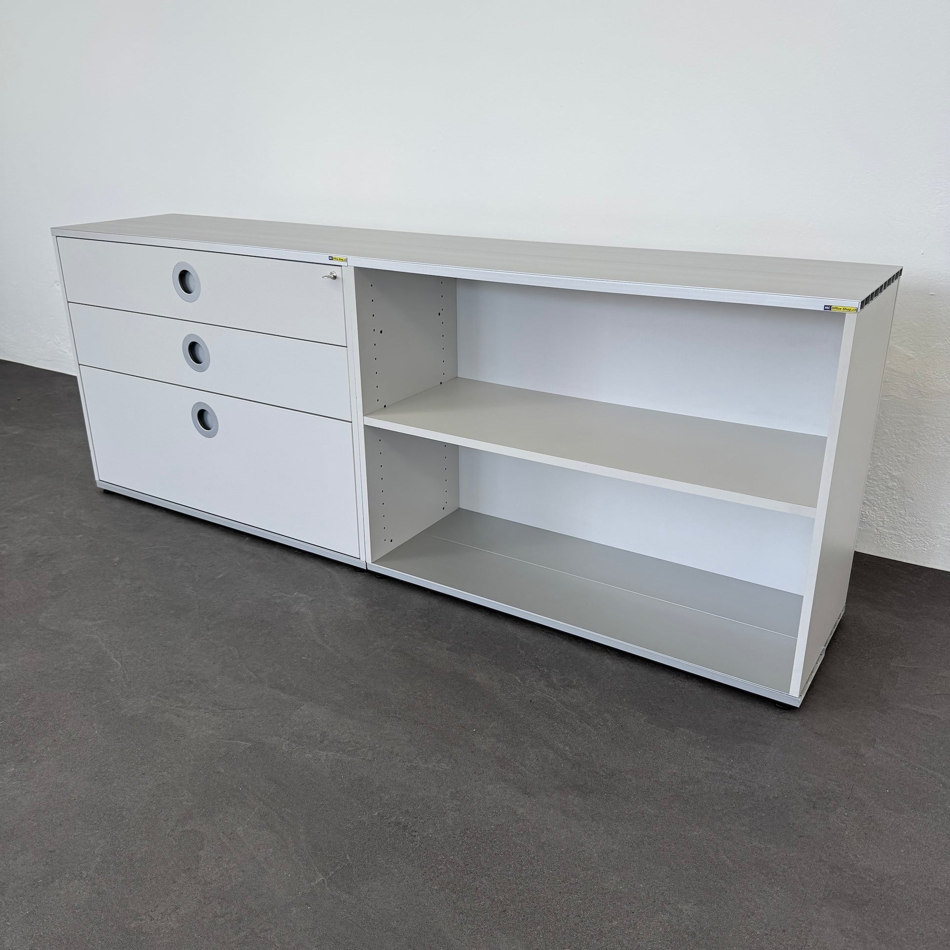 Denz D3 Sideboard von rechts