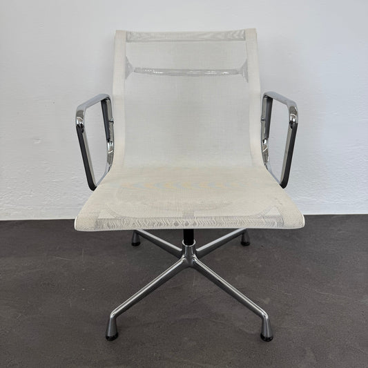 Vitra Aluminium Chair EA108