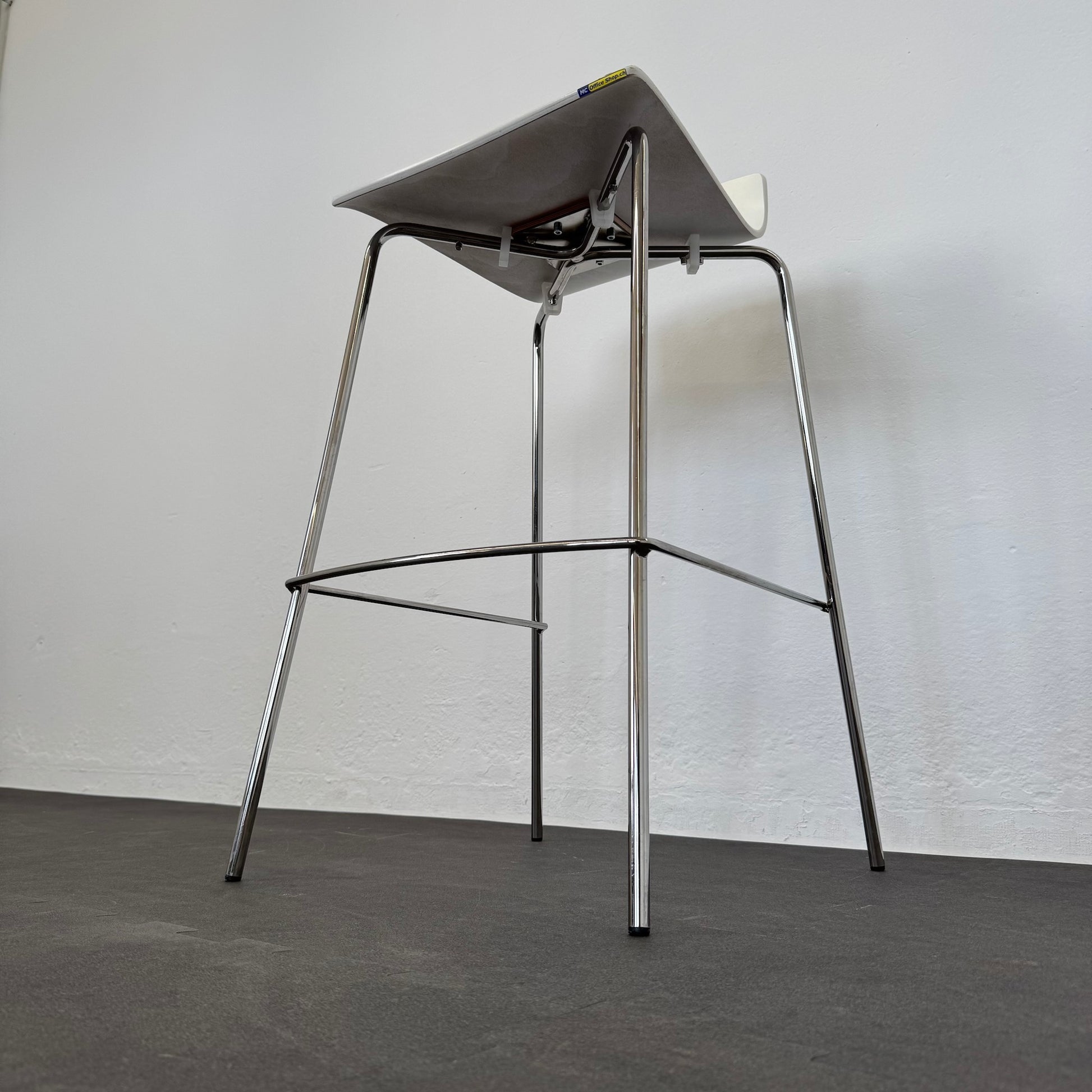 Top Design Classic Barhocker Ansicht von unten rechts