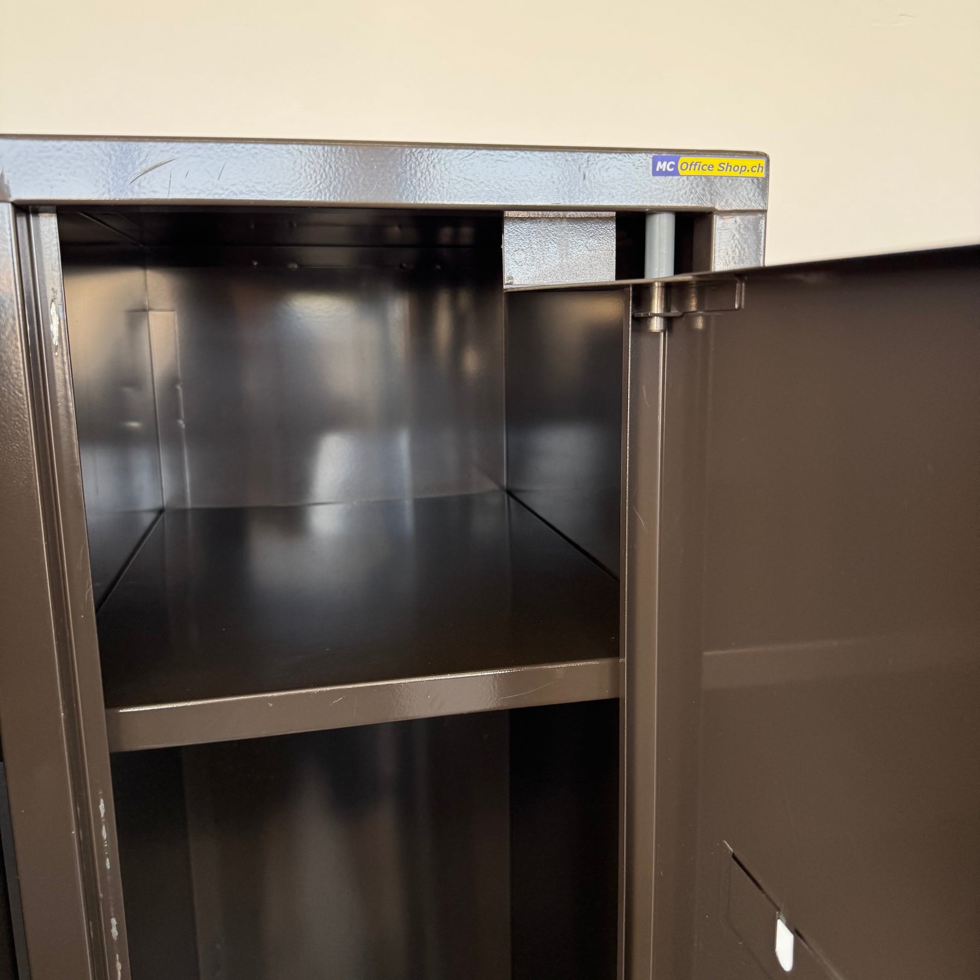 Stalgo Classic Garderobenschrank Detailfoto Hutablage