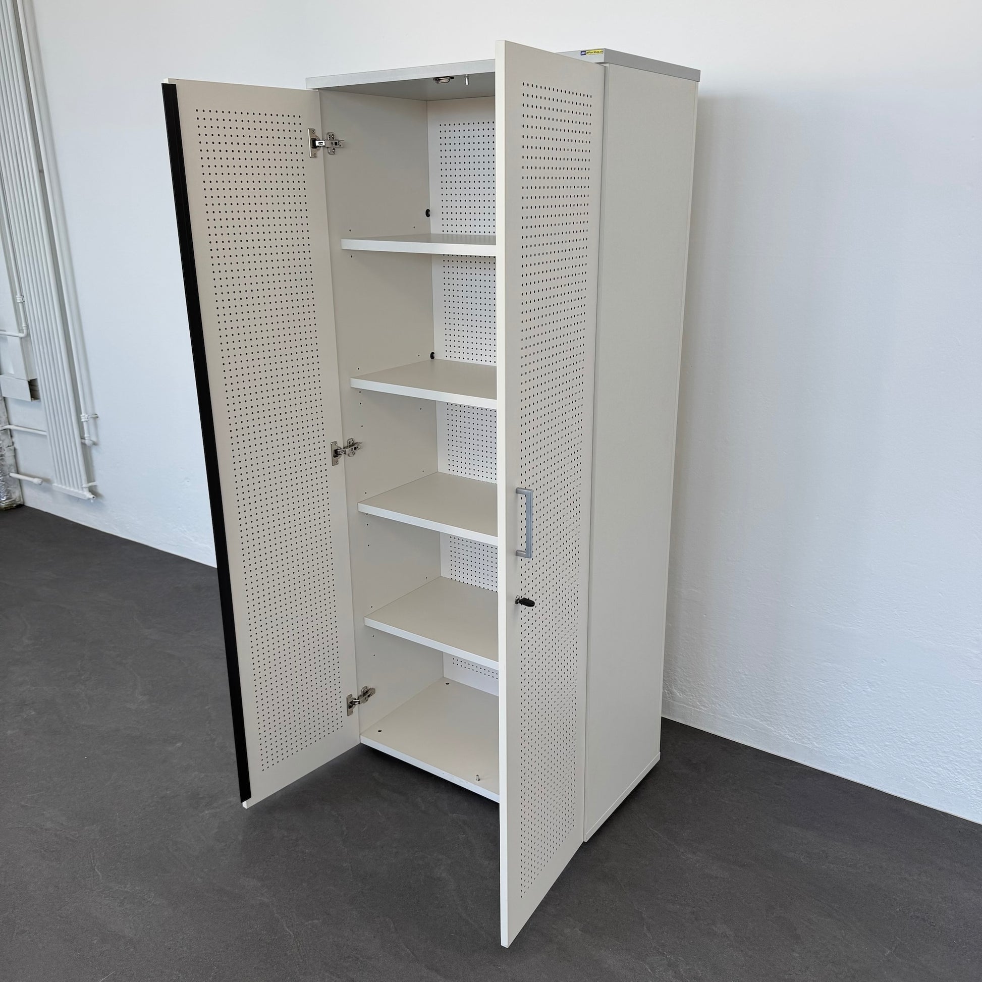 Elan BeHold Flügeltür-Aktenschrank von links