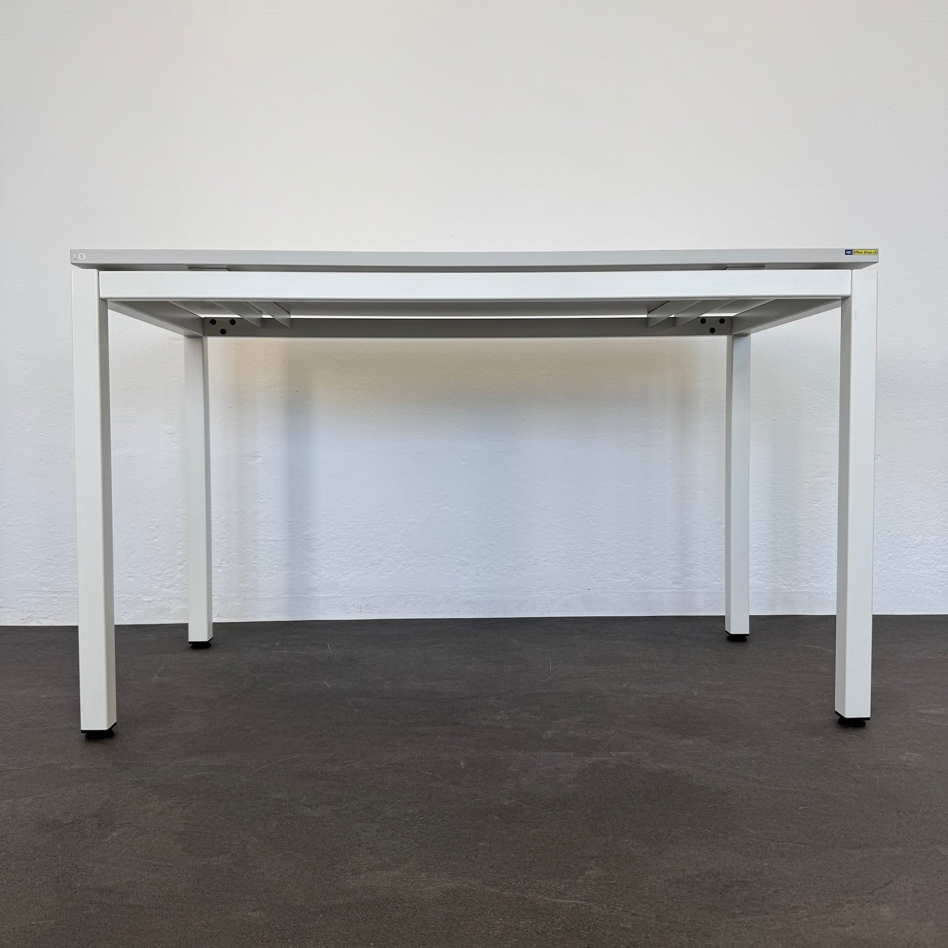 Lista Office Motion Schreibtisch Ansicht von unten