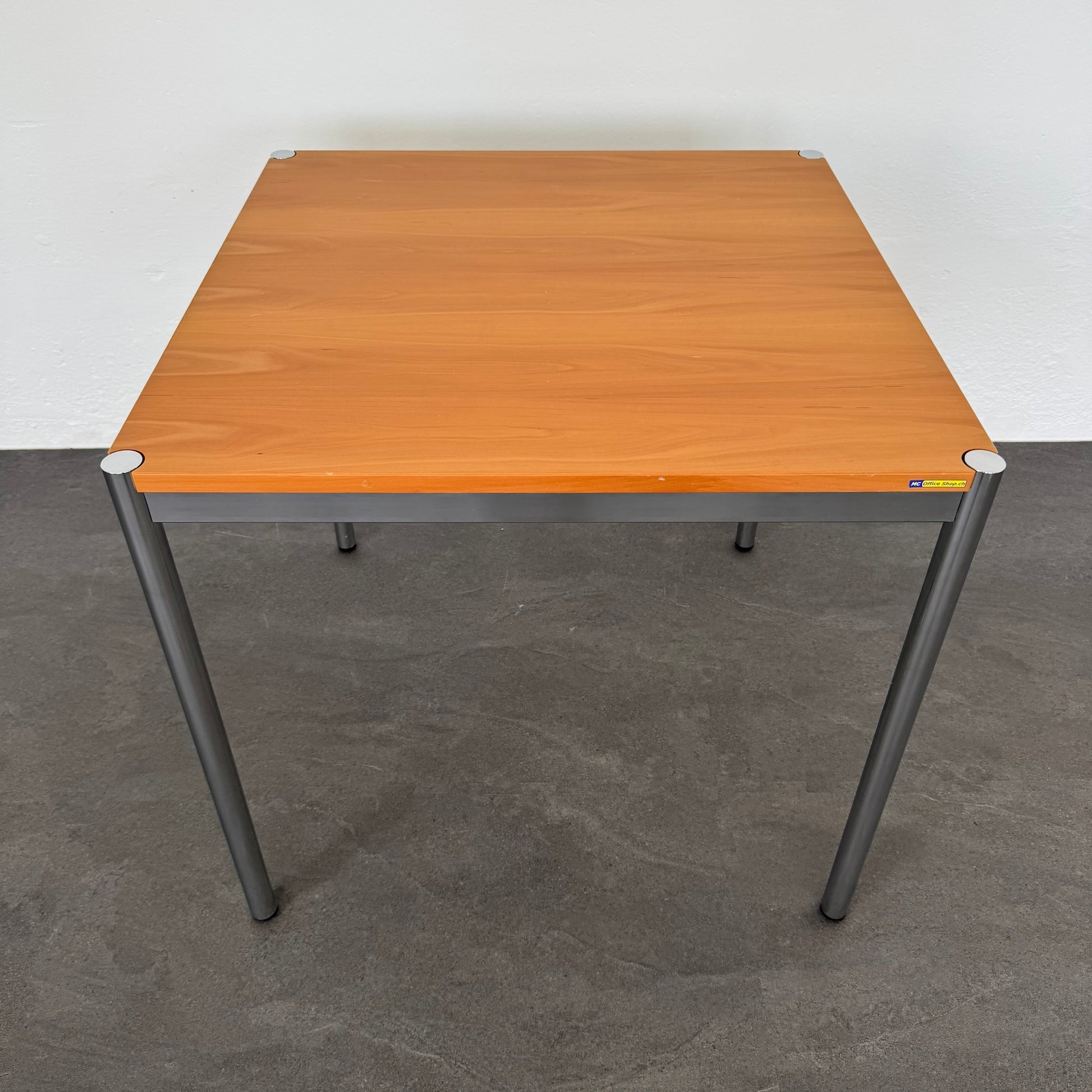 Ergodata Multi Desk Rondo Sitzungstisch MDF Birnbaumfurnier