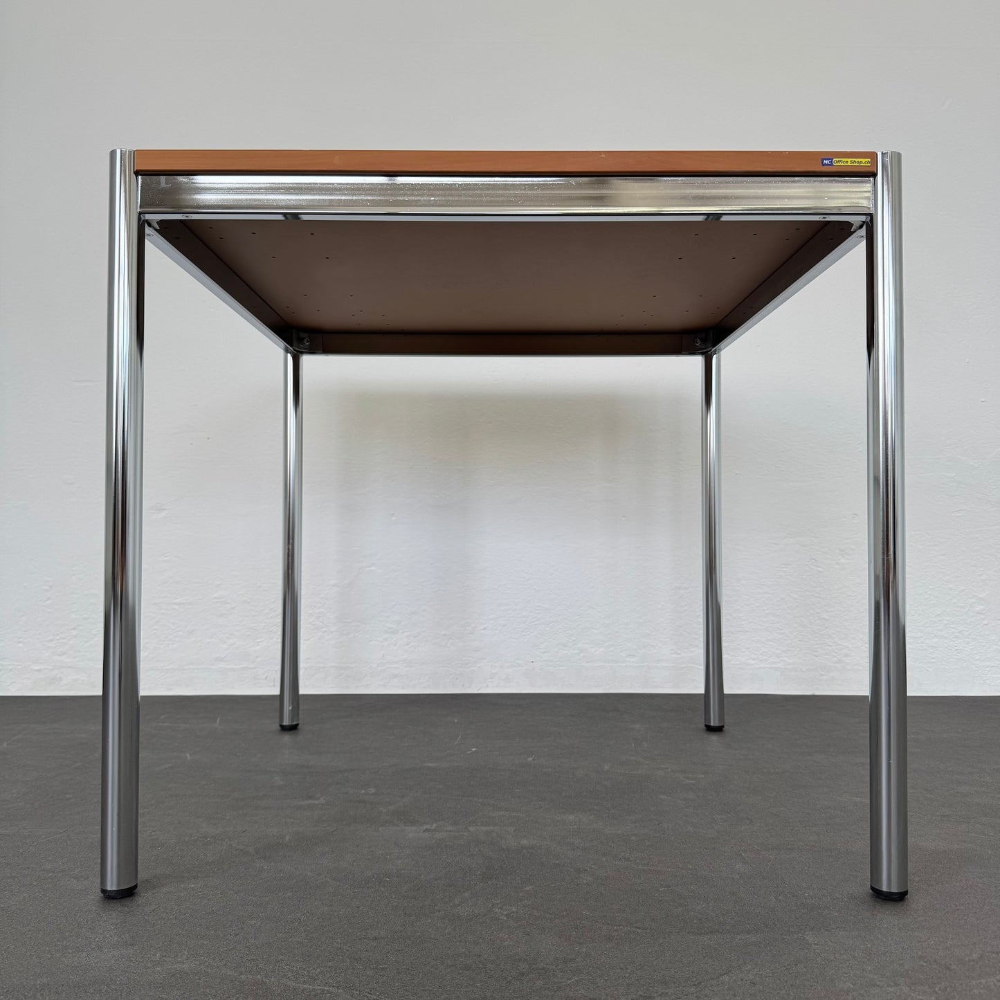 Ergodata Multi Desk Rondo Sitzungstisch Gestell Metall Chrom Glanz