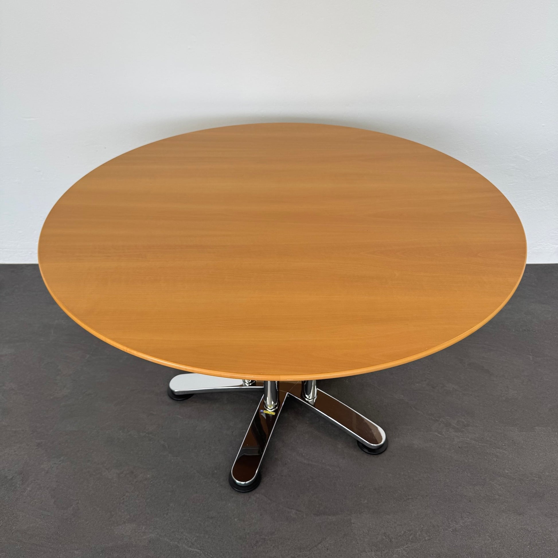 Ergodata System Desk Sitzungstisch MDF Birnbaumfurnier