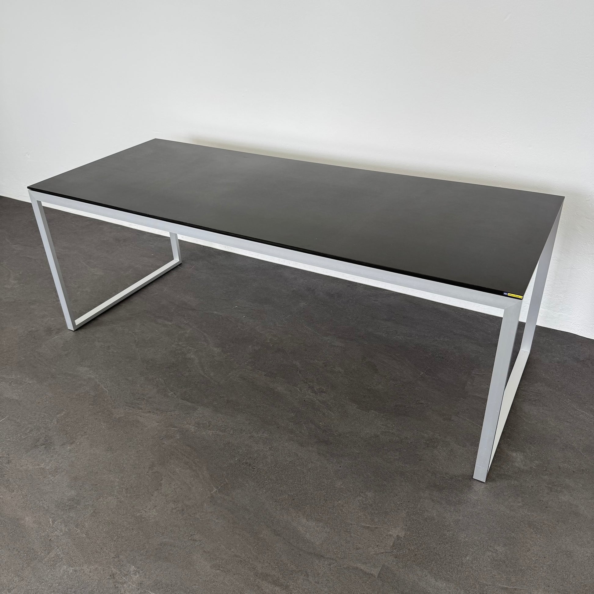 Zemp Z21 Schreibtisch mit O-Gestell