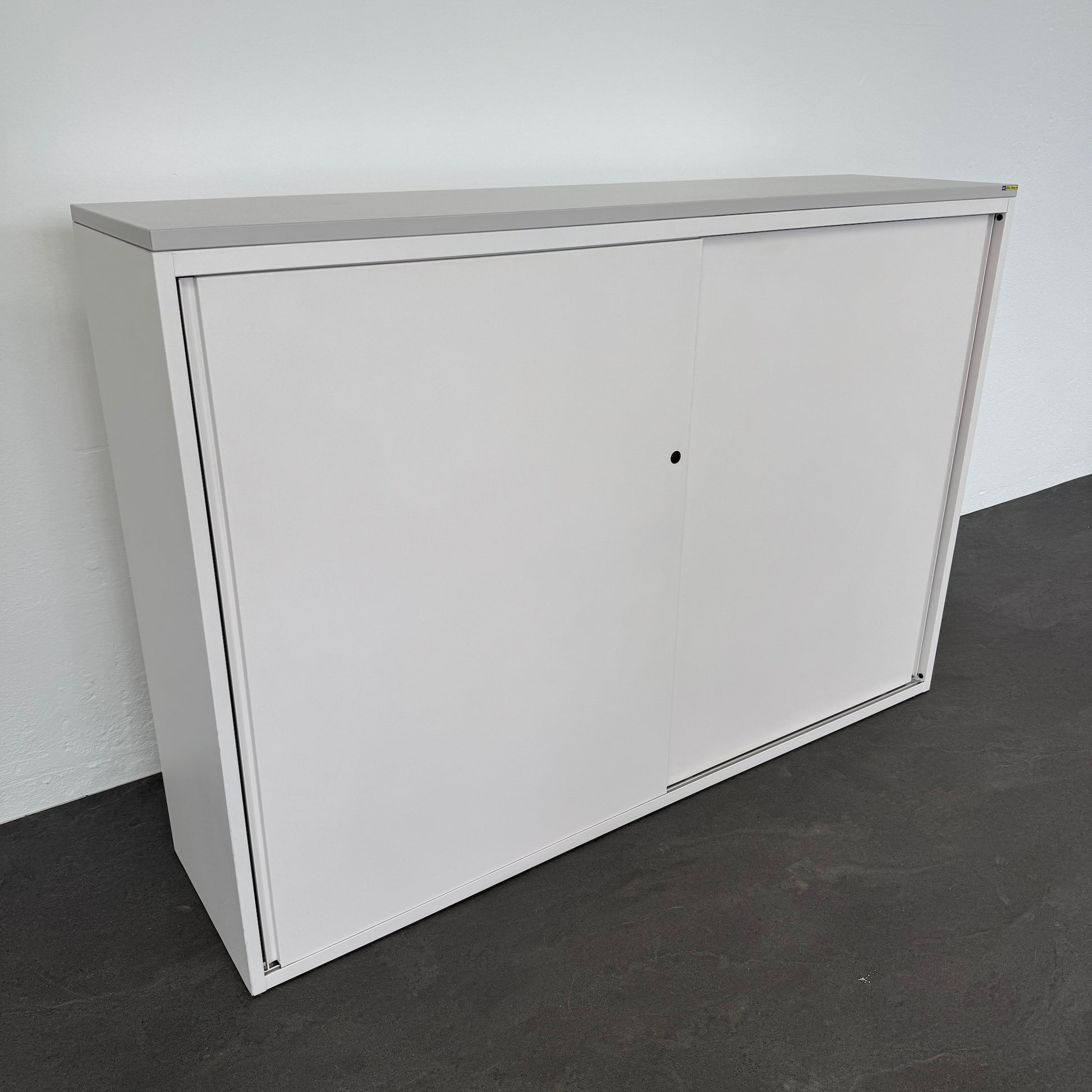Lista Storage Schiebetür-Aktenschrank 1600mm breit