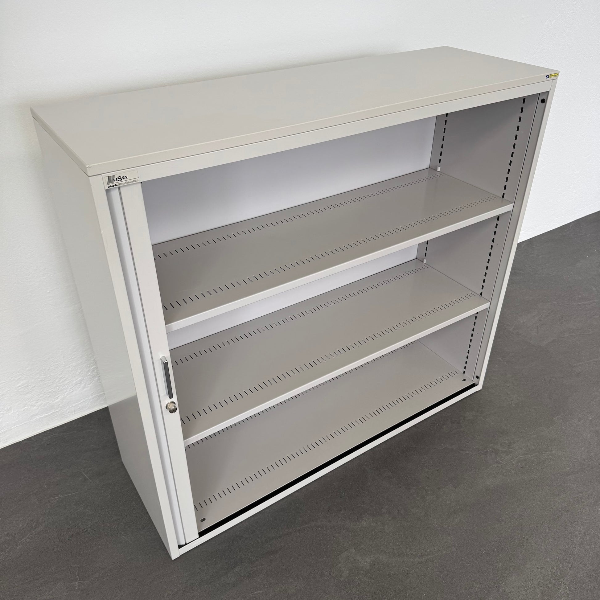 Lista Office Storage Lateralschrank mit 2 Fachböden