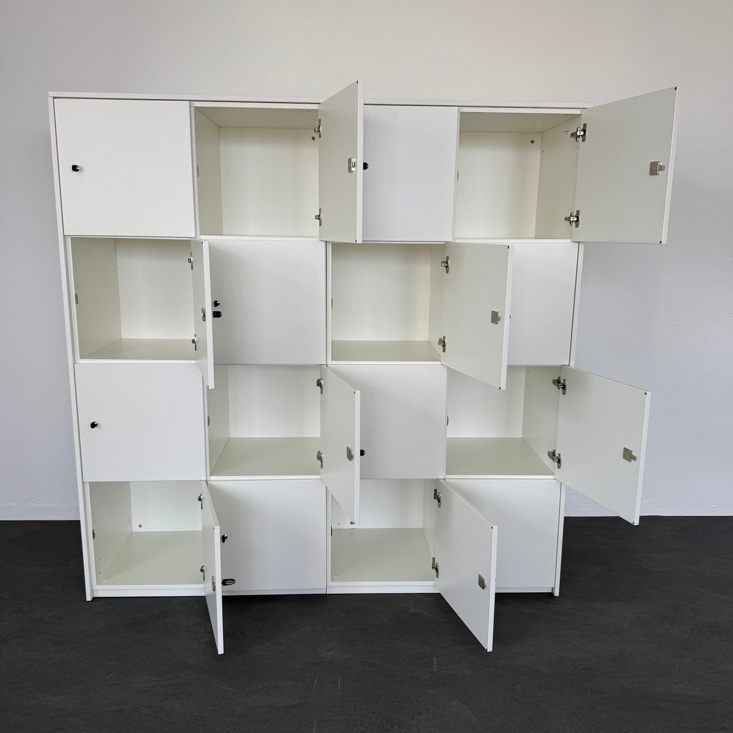 Palmberg Prisma 2 Lockerschrank mit 16 Abteilen