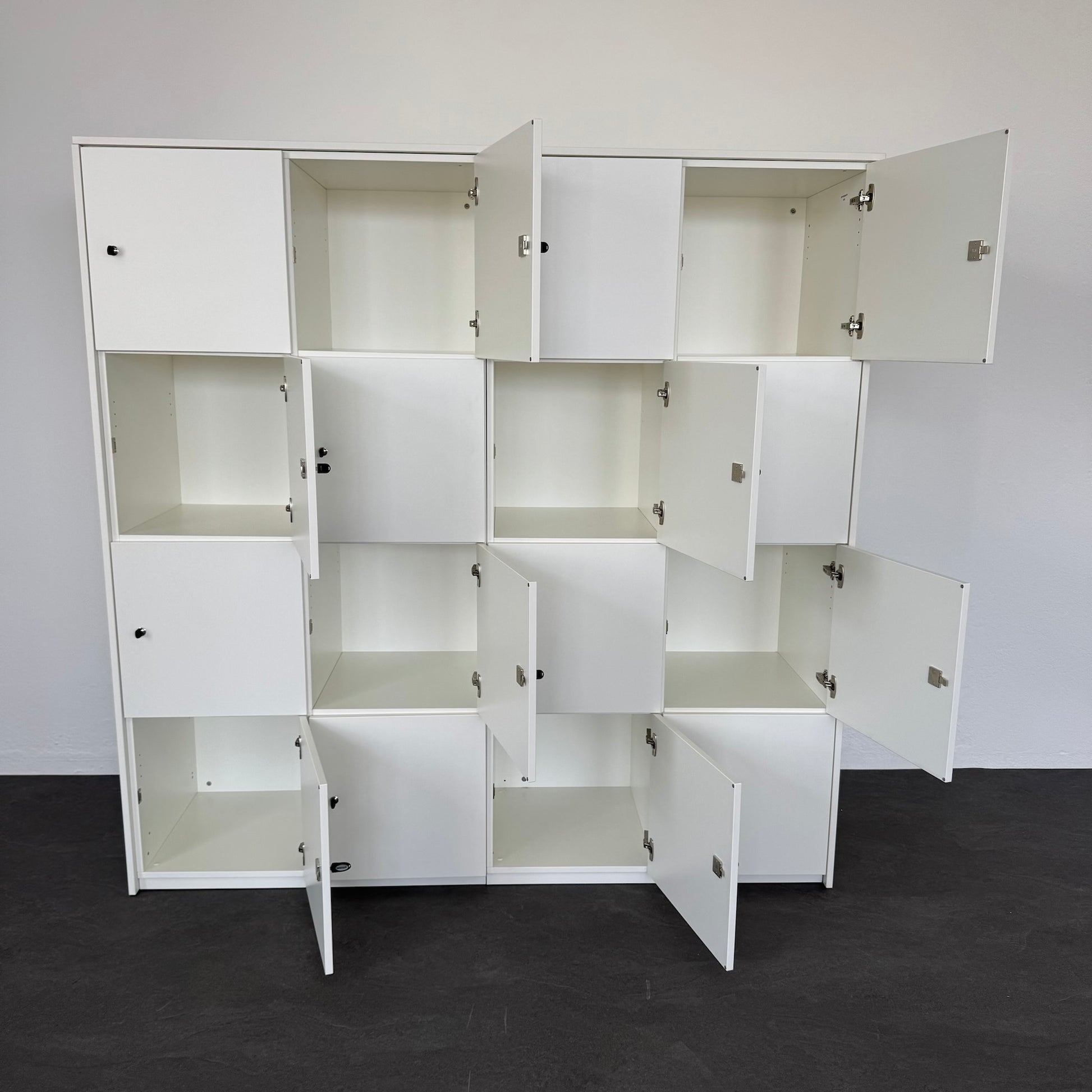 Palmberg Prisma 2 Lockerschrank mit 16 Abteilen