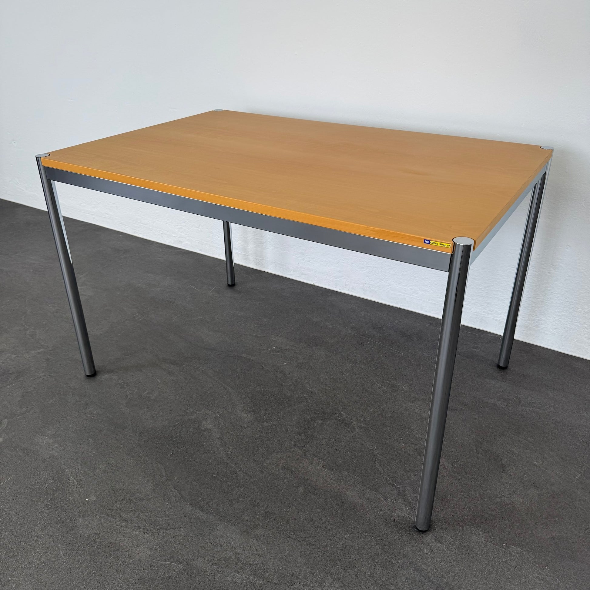 Ergodata Multi Desk Rondo Sitzungstisch Gestell Metall Chrom glanz