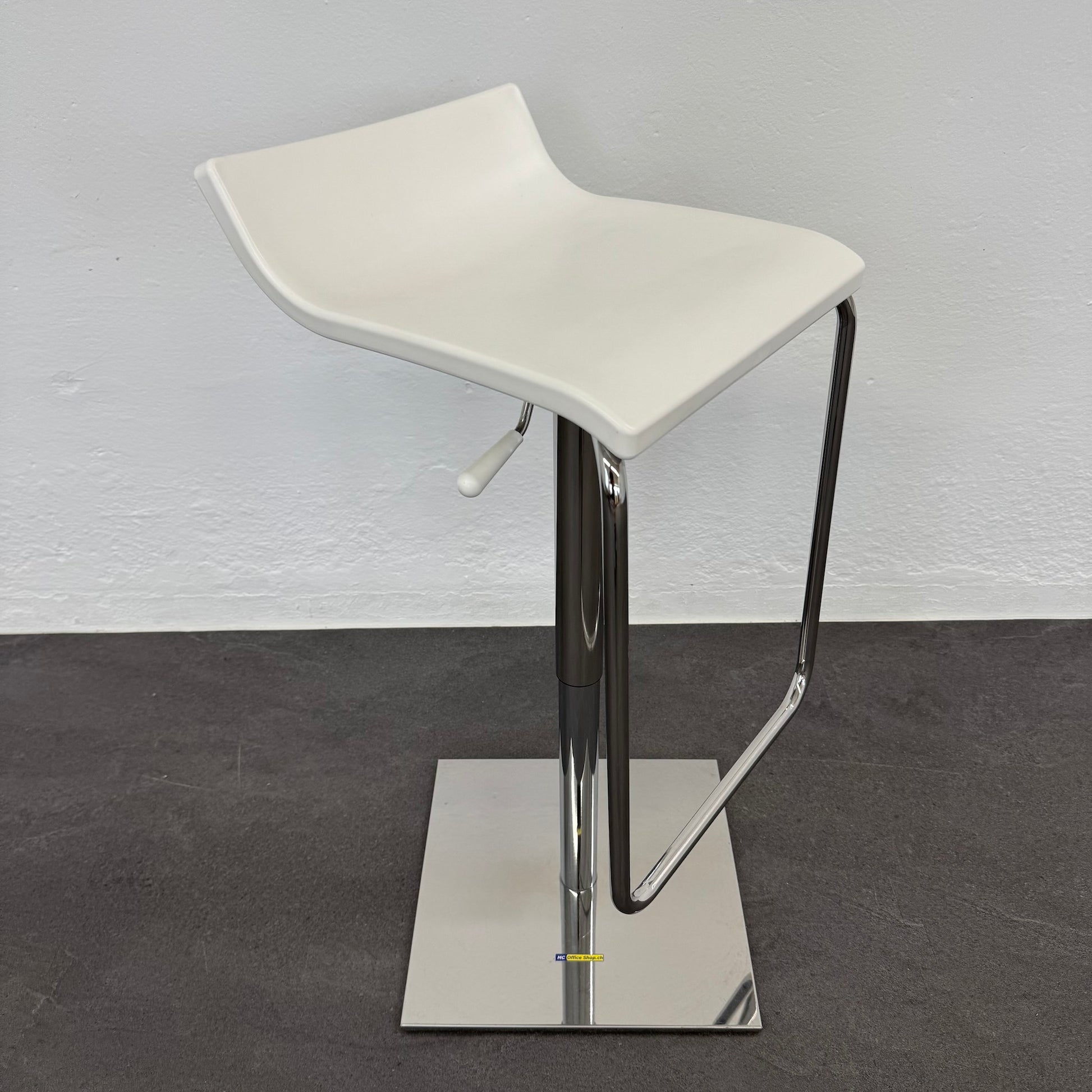 Top Design White Line Barhocker mit Gestell Metall Chrom glanz