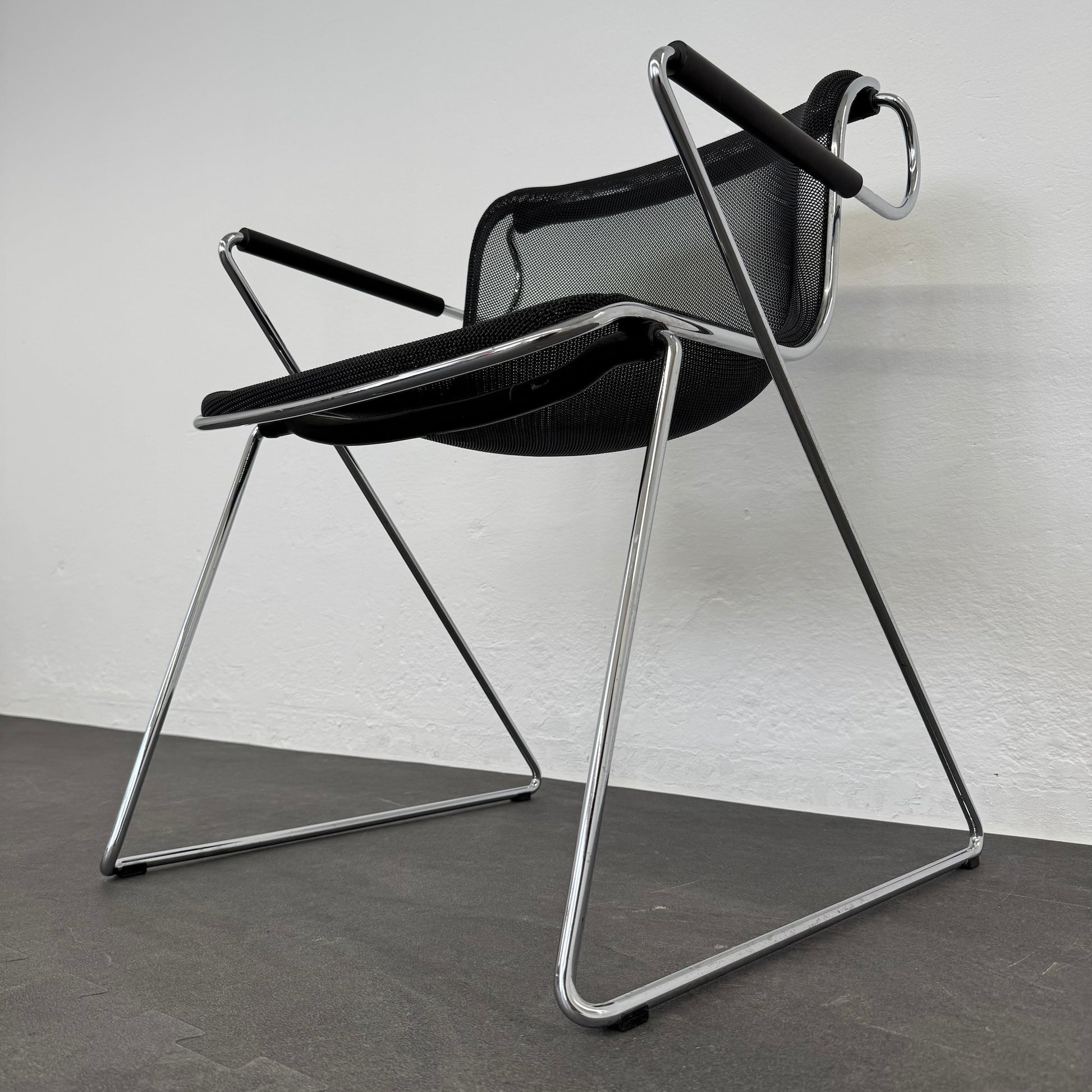 Top Design Caliente Freischwinger Ansicht von unten
