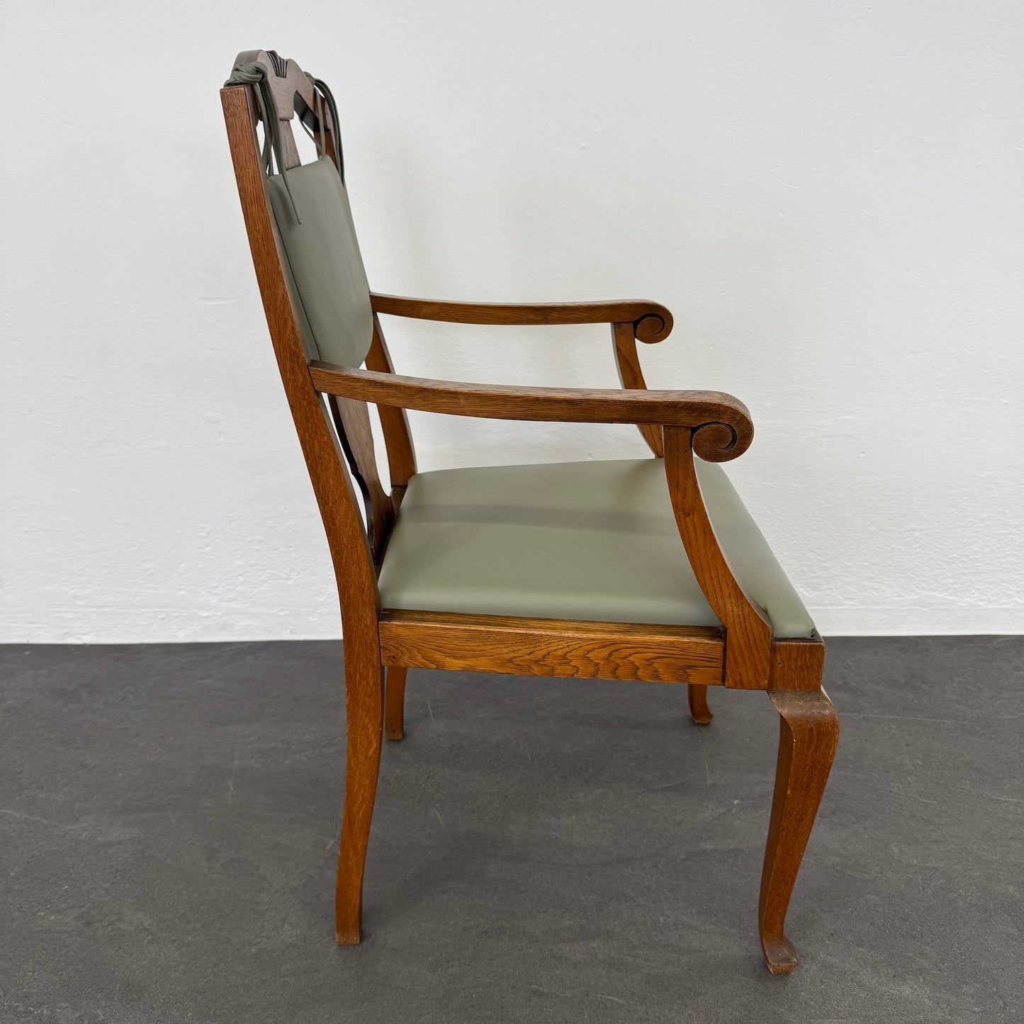 Barock Design Style 50 Stuhl seitliche Ansicht