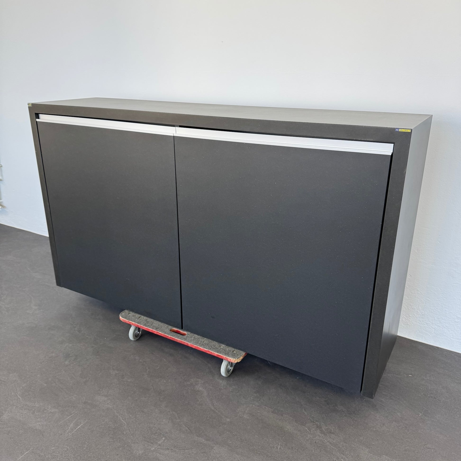 Zemp Z21 Flügeltür-Sideboard mit Alugriffleiste