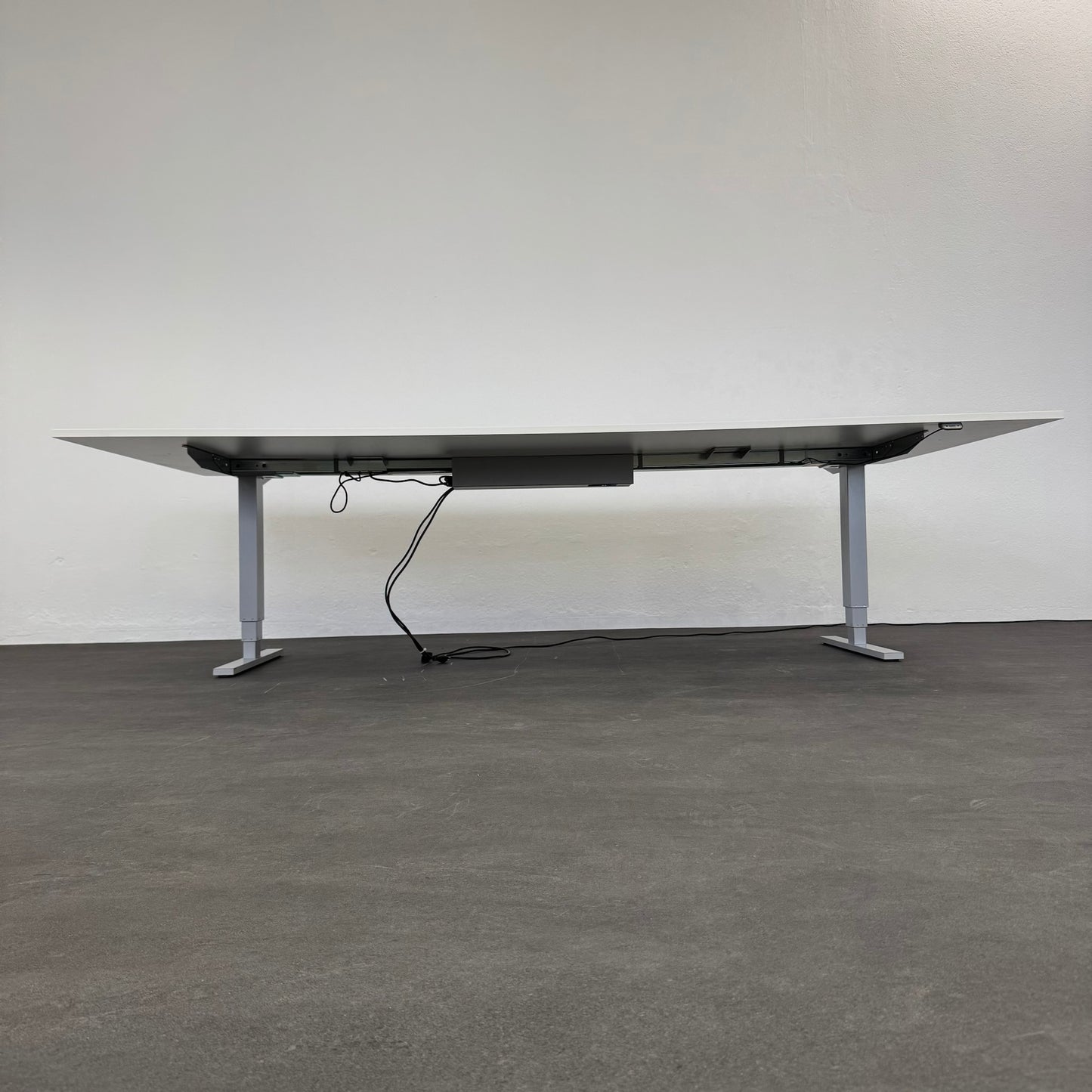 Denz AERO FLEX Sitz-Steh Sitzungstisch Ansicht von unten