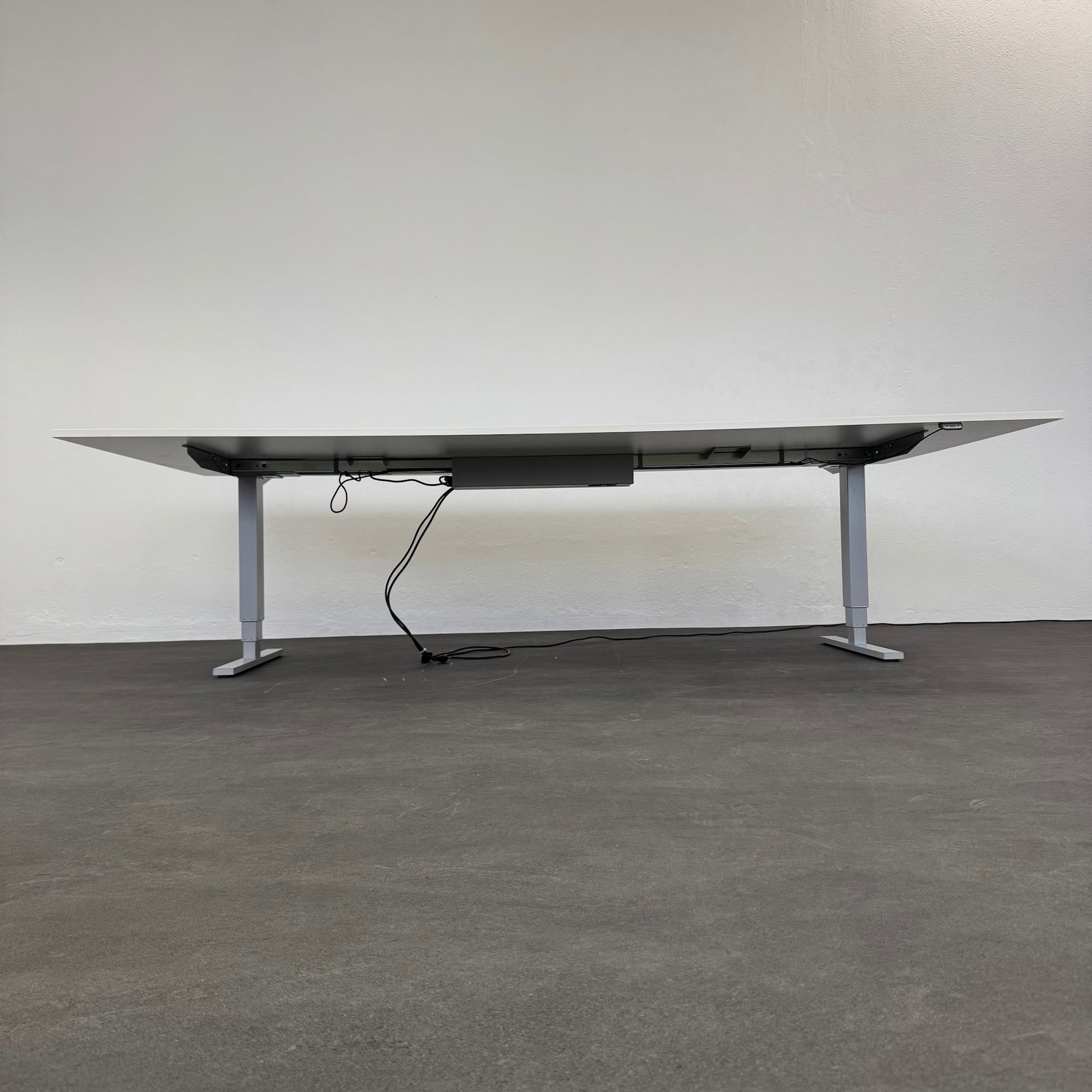Denz AERO FLEX Sitz-Steh Sitzungstisch Ansicht von unten