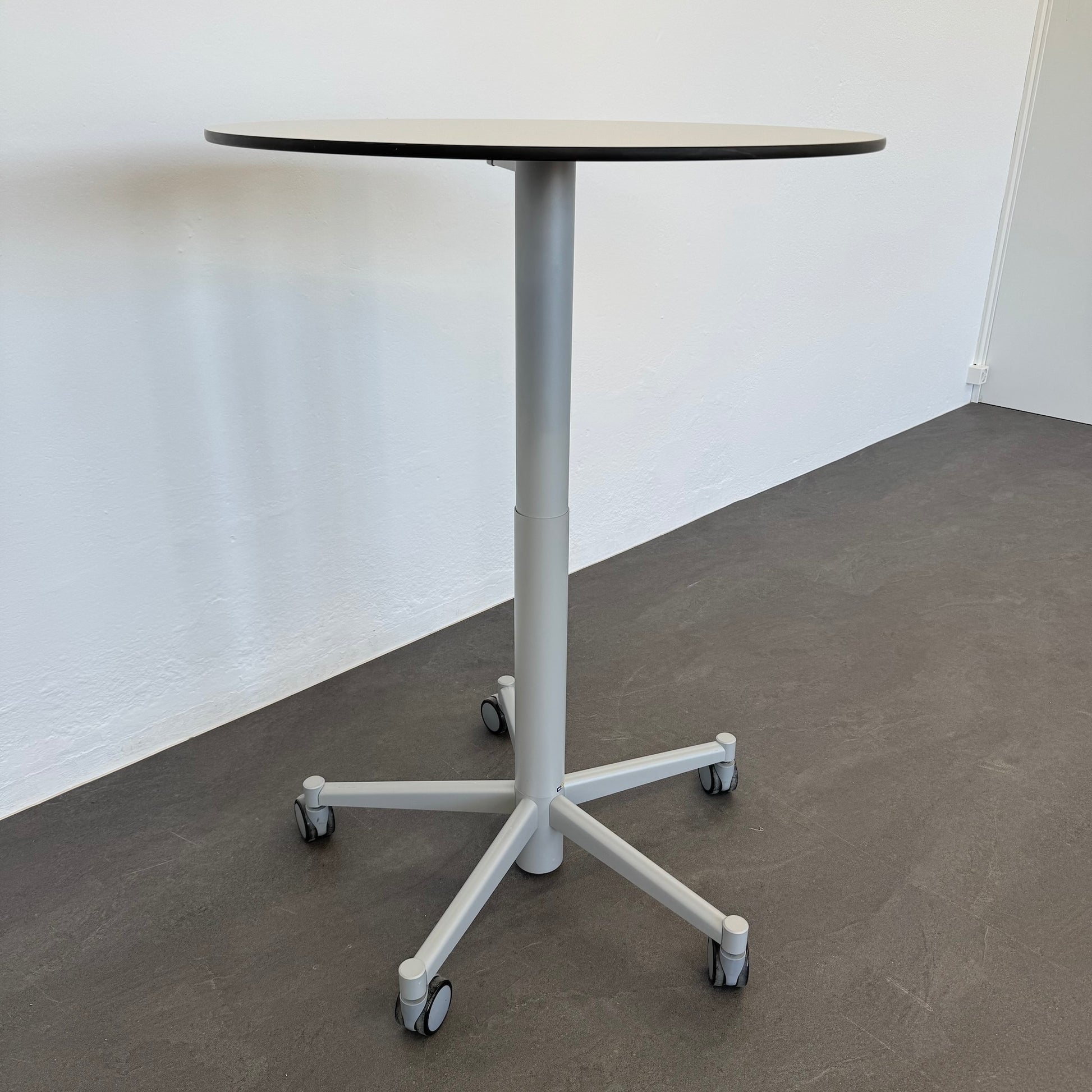 Lista Office Choice Sitz-Steh-Besprechungstisch höhenverstellbar von 705-1140mm