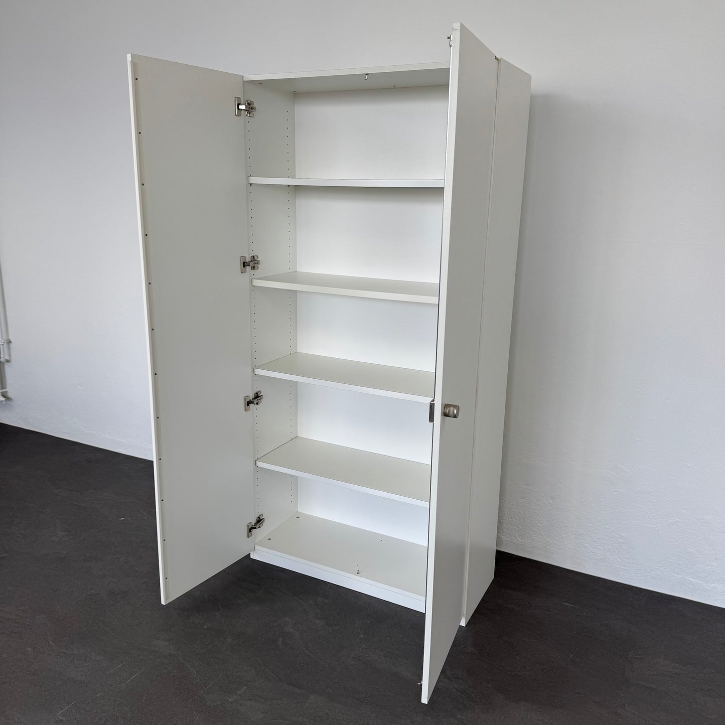 Zemp Classic Flügeltürschrank ohne Schlüssel