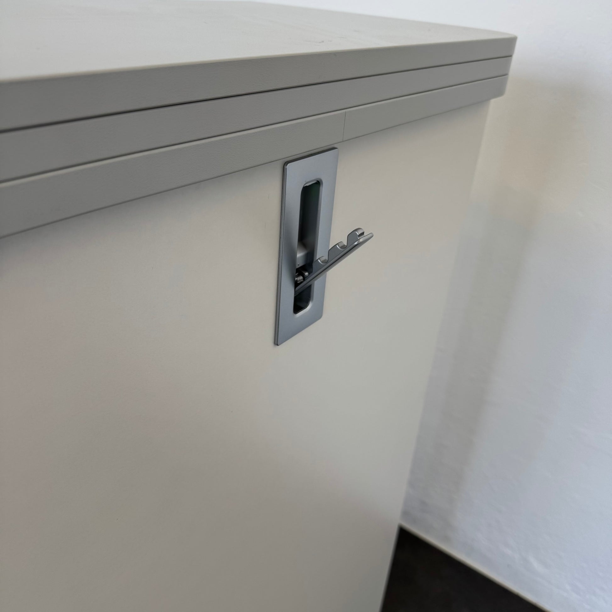 Haworth New City Maxi Caddy Detailfoto Kleiderhaken
