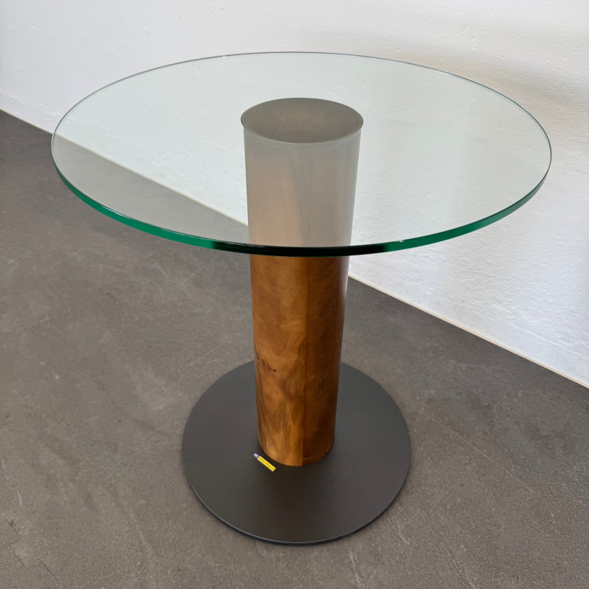 Woodglass Lounge-Table Ansicht von der Seite