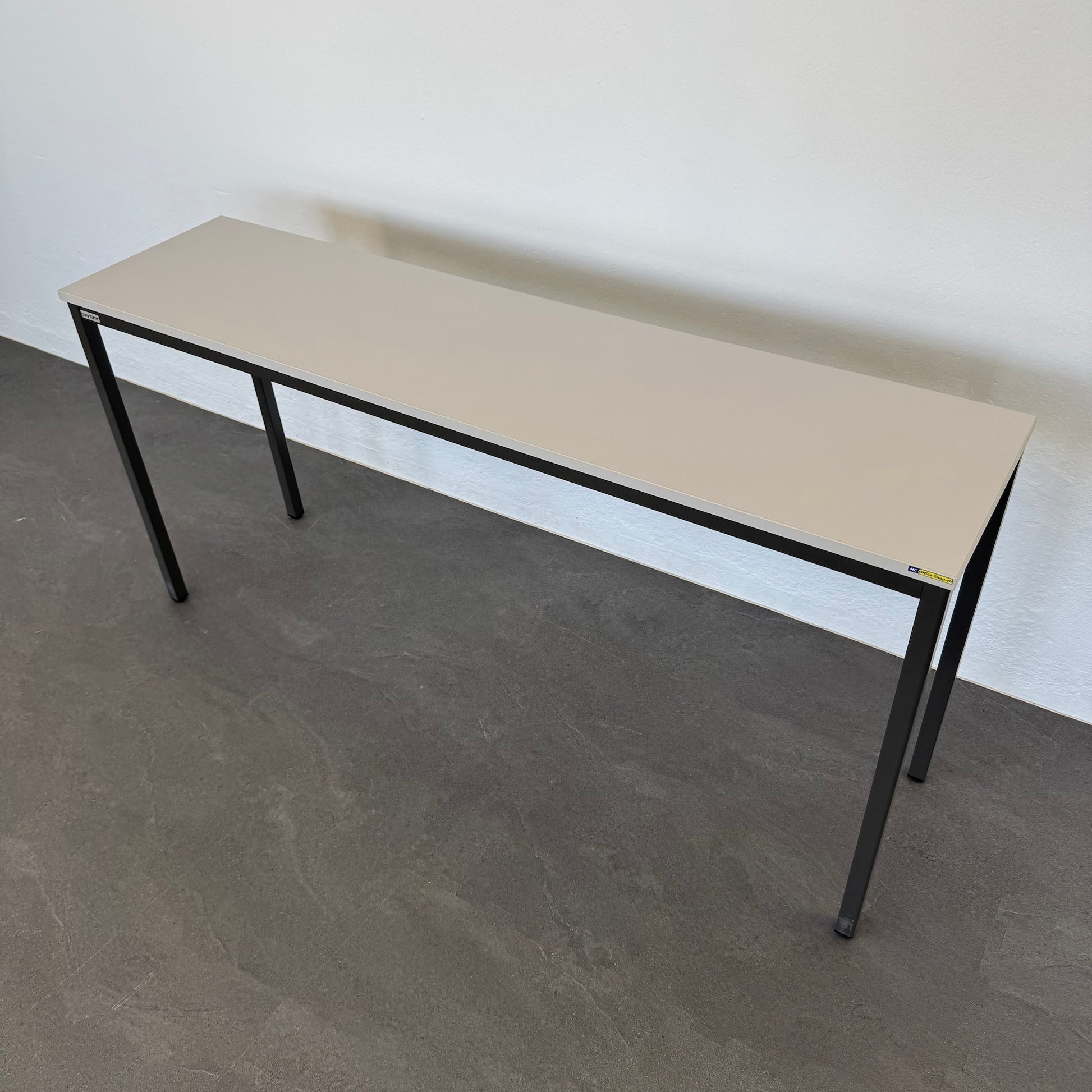 Büro Fürrer Basic Beistelltisch mit fixer Höhe von 750mm