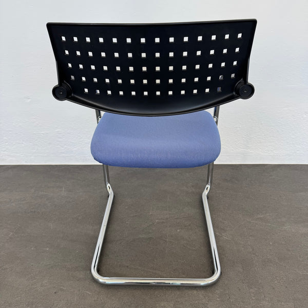 Vitra Visavis Freischwinger - stapelbar - Blau-Chrom