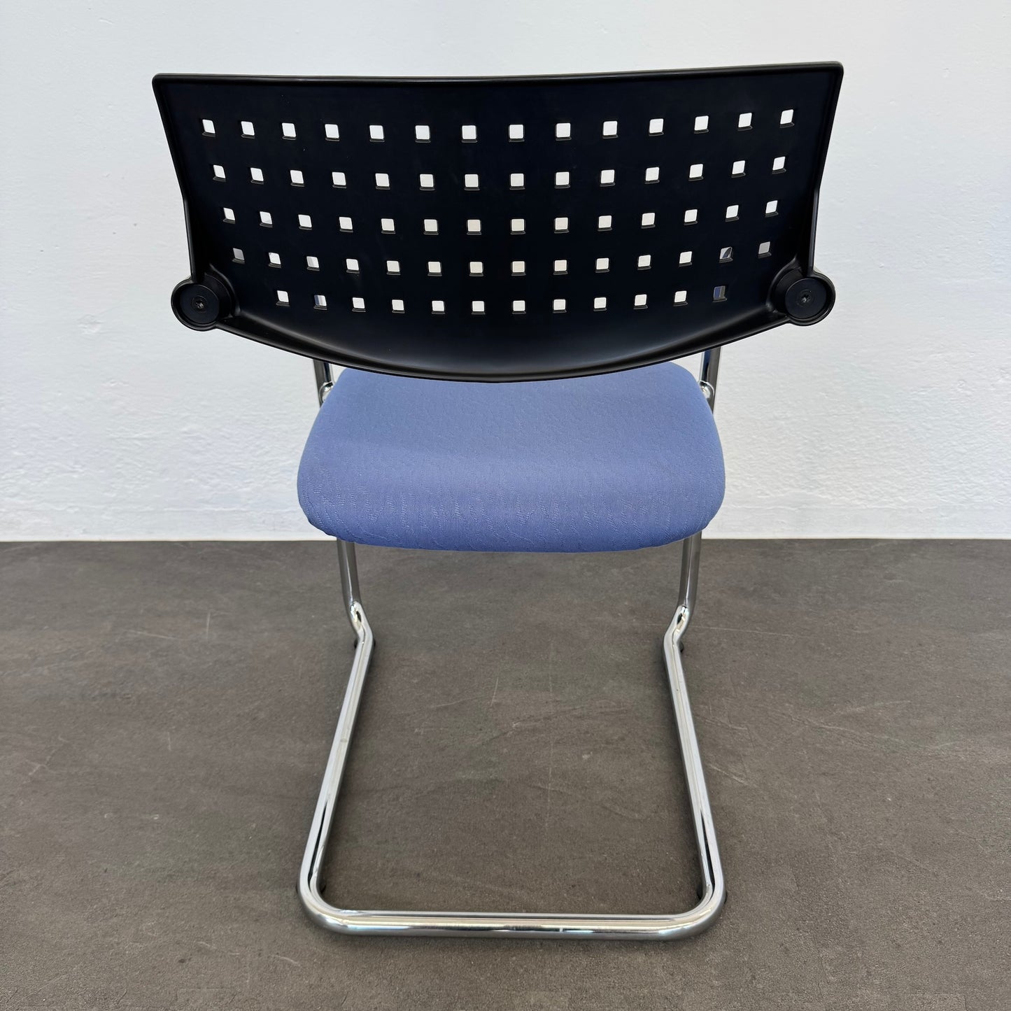 Vitra Visavis Freischwinger Ansicht von hinten