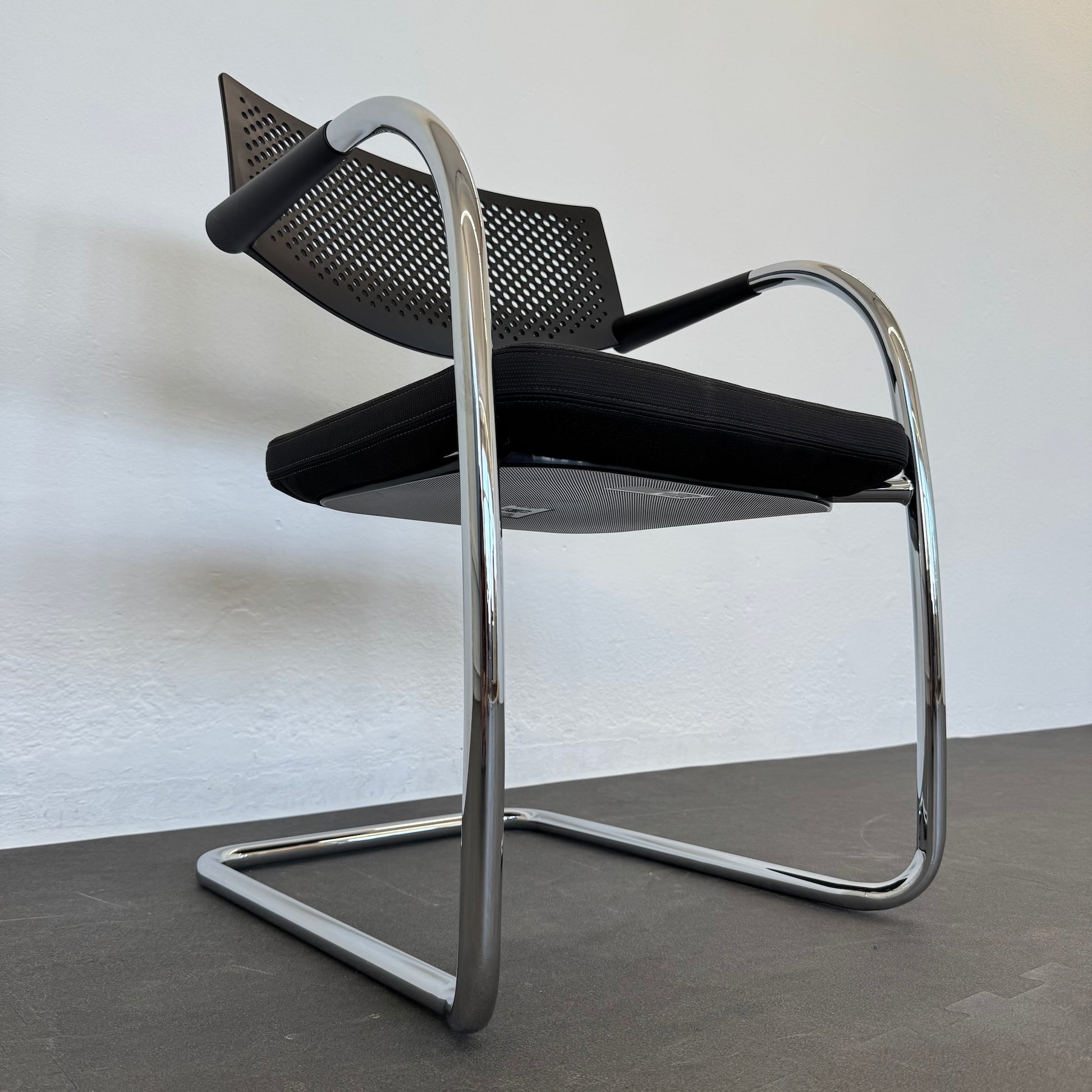 Vitra Visavis 2 Freischwinger stapelbar