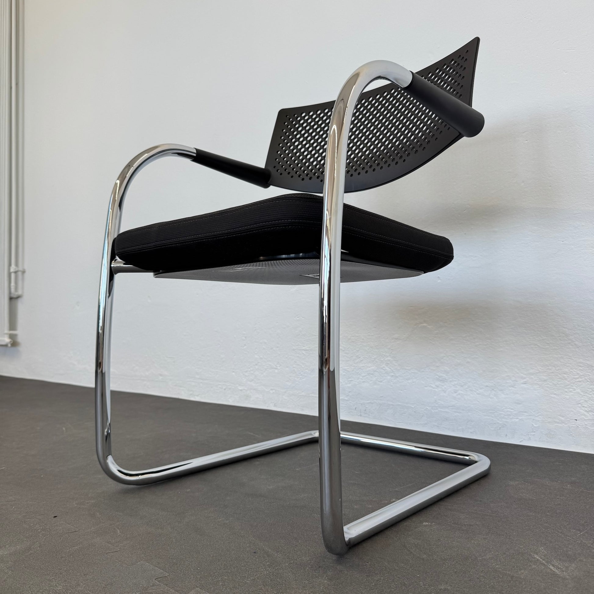 Vitra Visavis 2 Freischwinger von unten