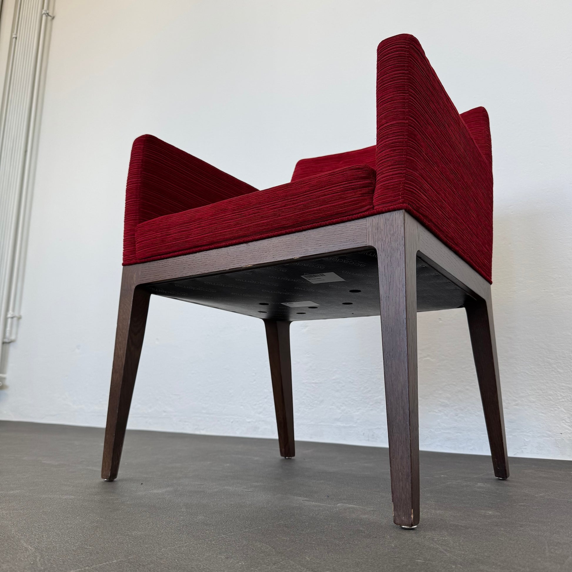 Accademia Eleganto Lounge-Sessel von links unten