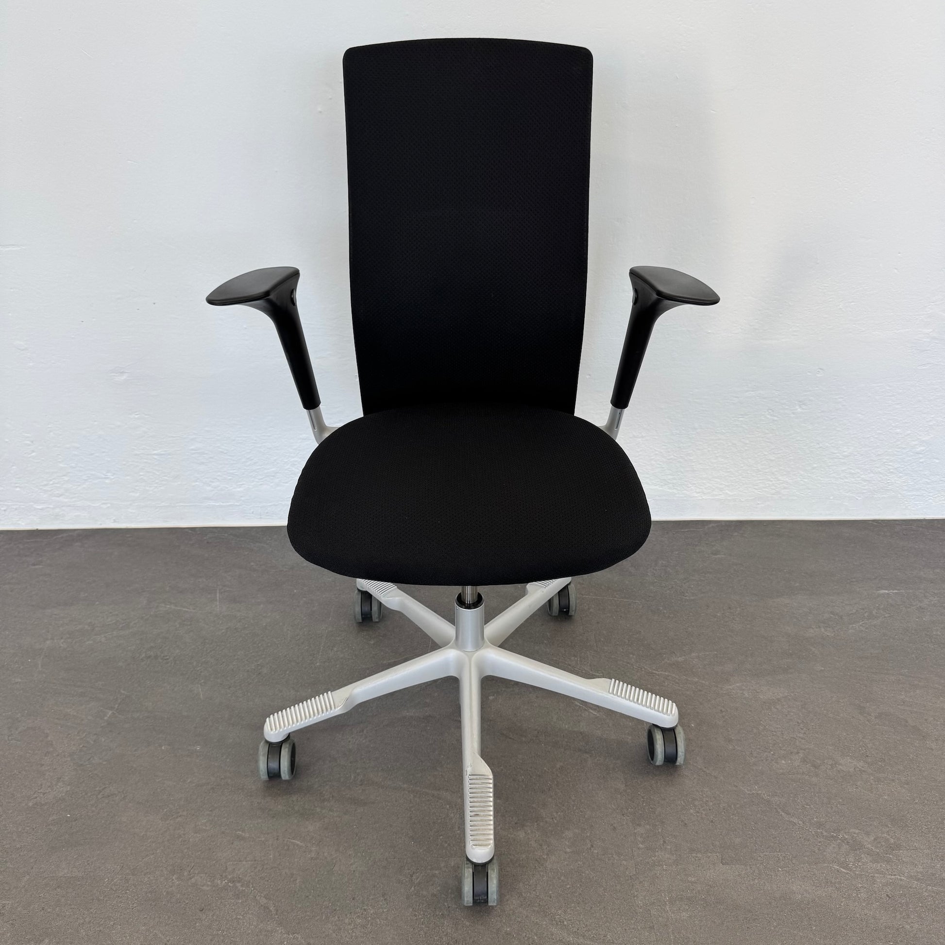 HAG Futu 1200-S Bürodrehstuhl Bezug Stoff Schwarz