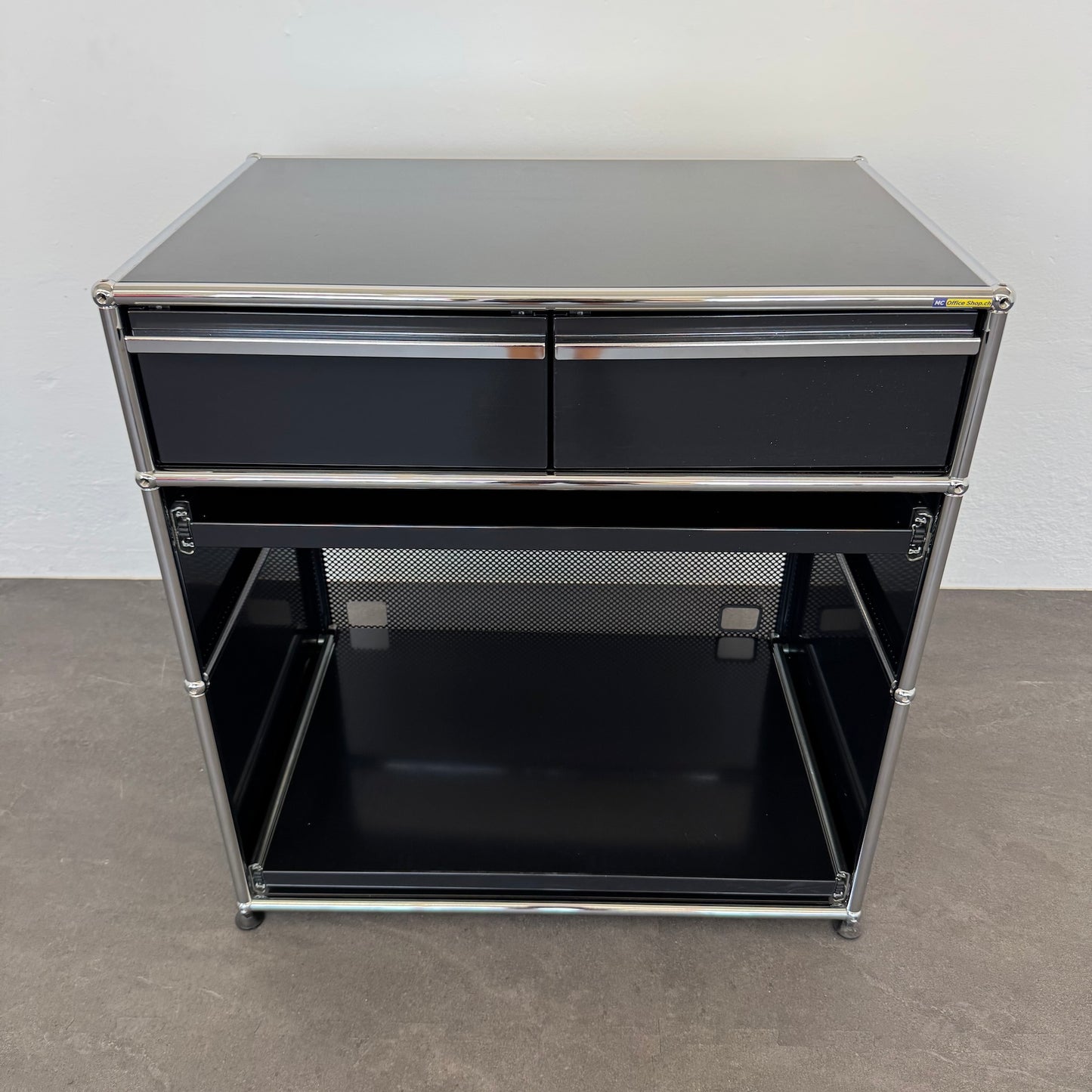 USM Haller Classic Sideboard in Schwarz