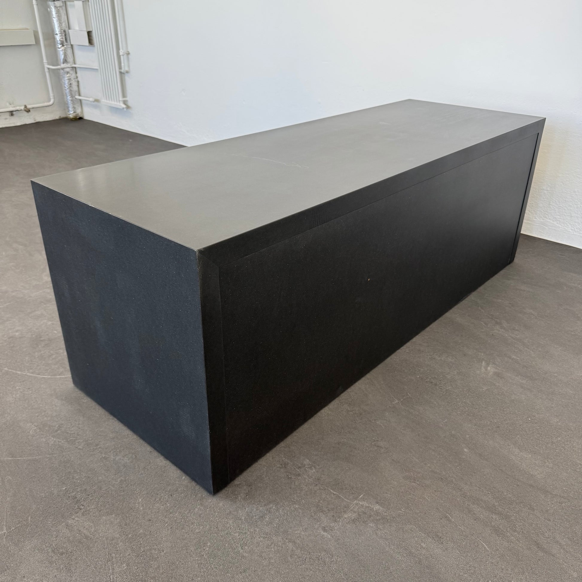 Zemp Z21 Flügeltür-Sideboard von hinten