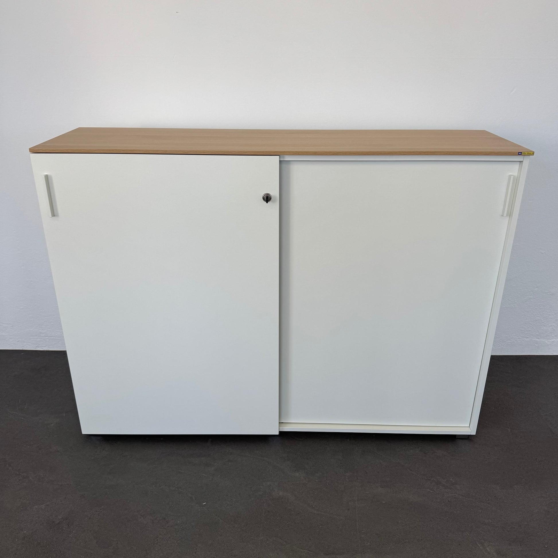 König + Neurath ACTA Classic Schiebetür-Aktenschrank Spanplatte weiss mit Holzdekblatt