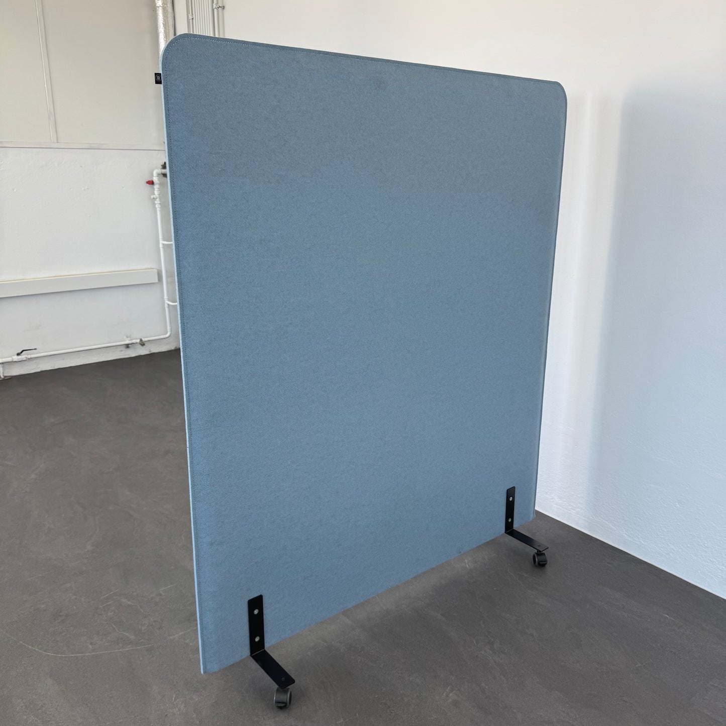 BuzziFree Akustiktrennwand Ansicht von hinten