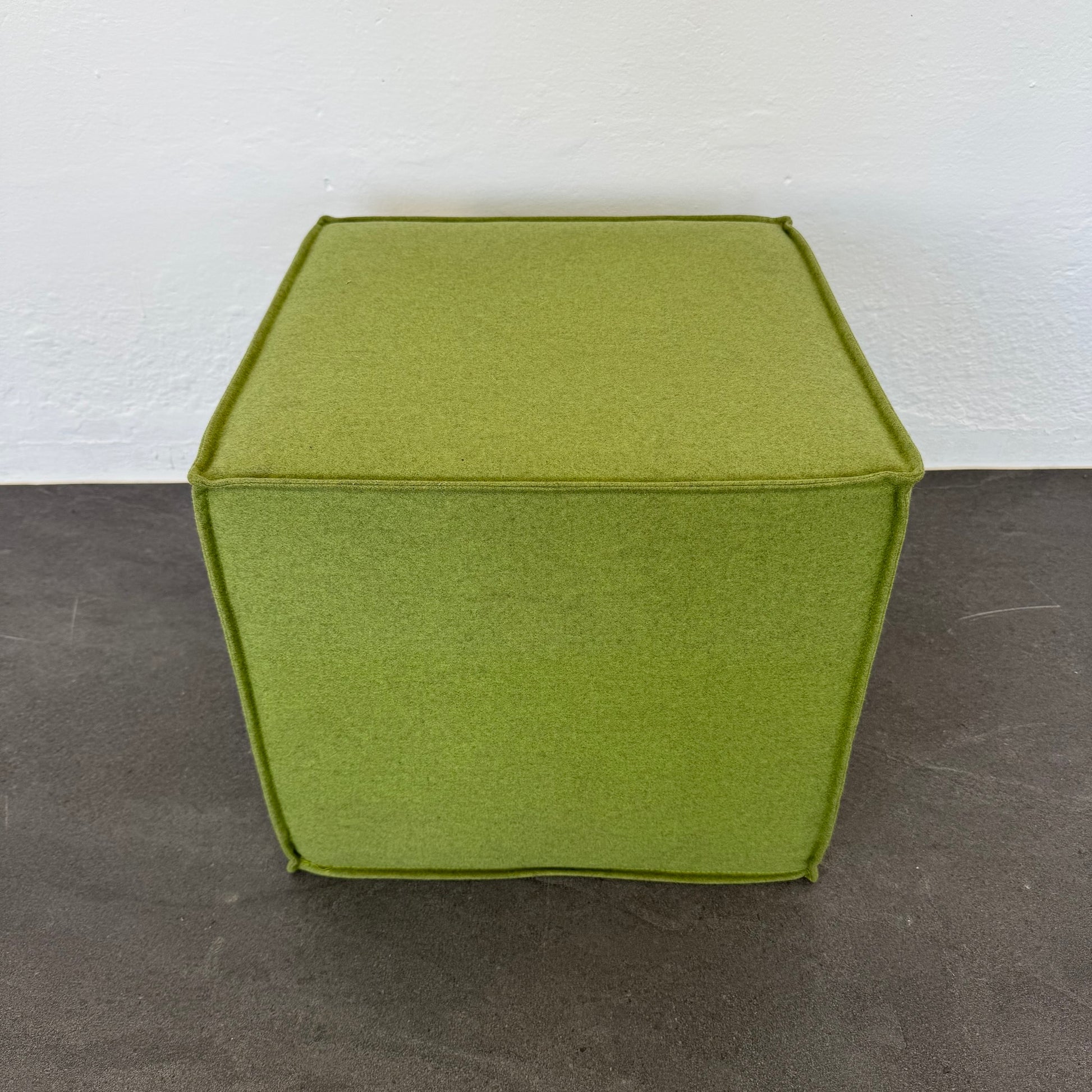 Softline Hocker Space in Grün